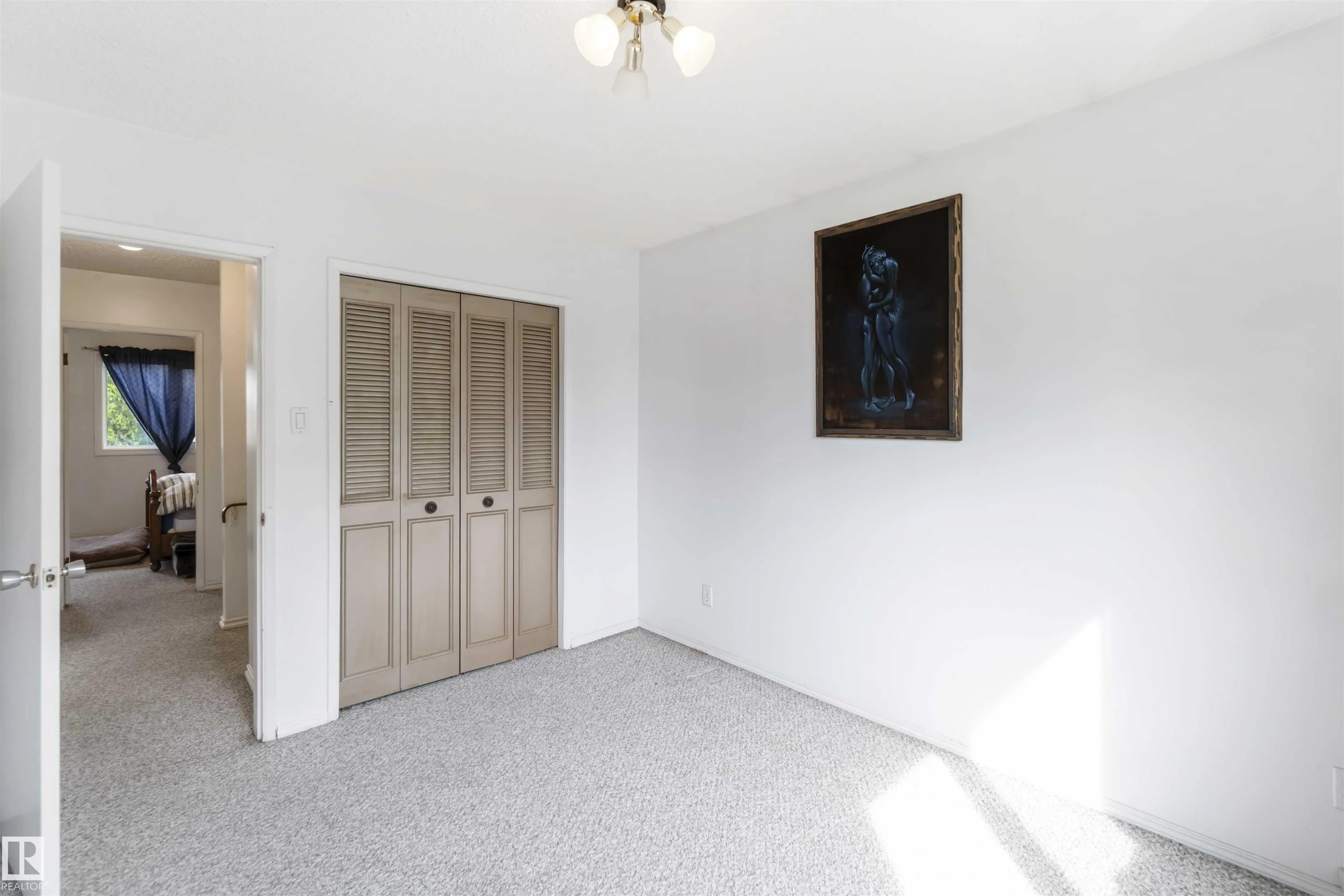 1412 KNOTTWOOD Road