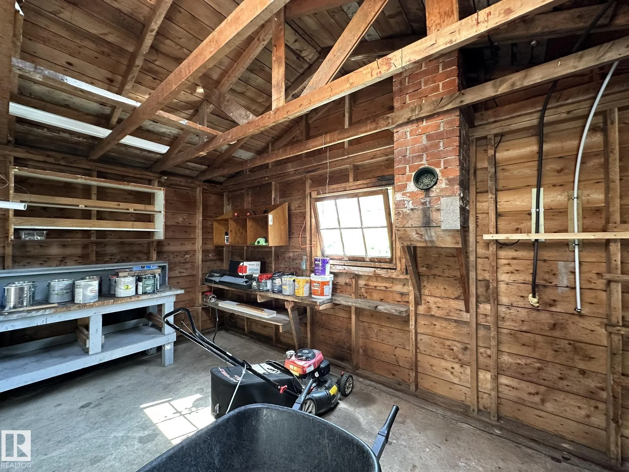 4609 East Railway Drive