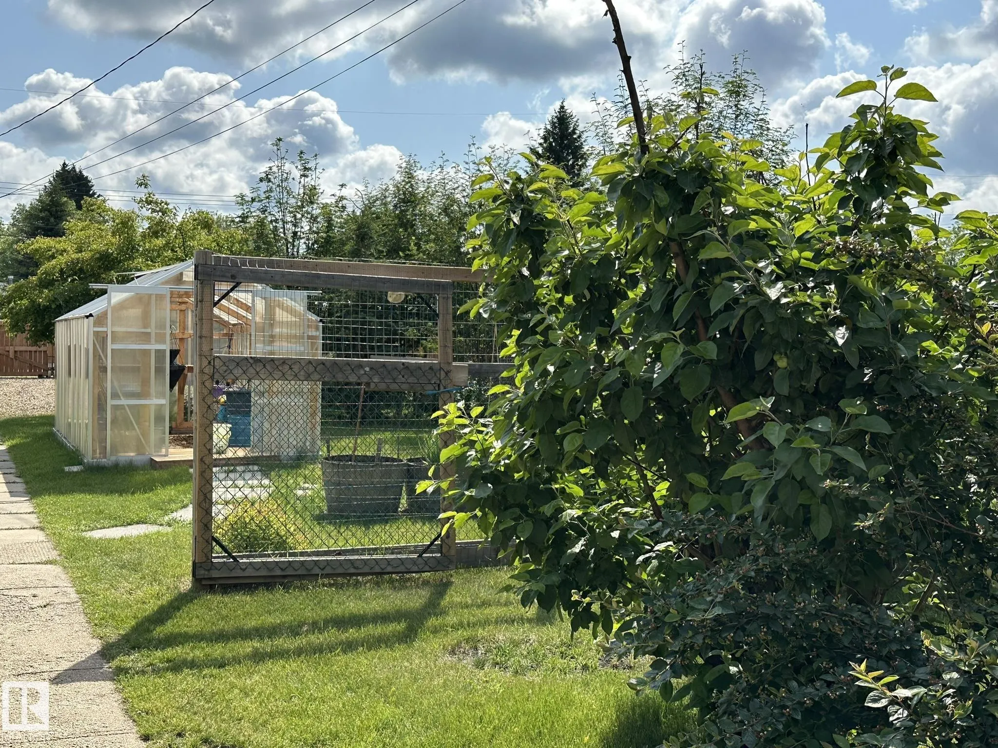 4609 East Railway Drive