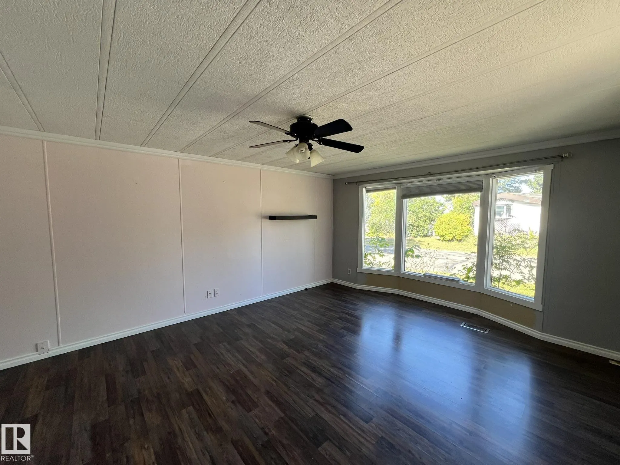 7 Hillcrest Drive