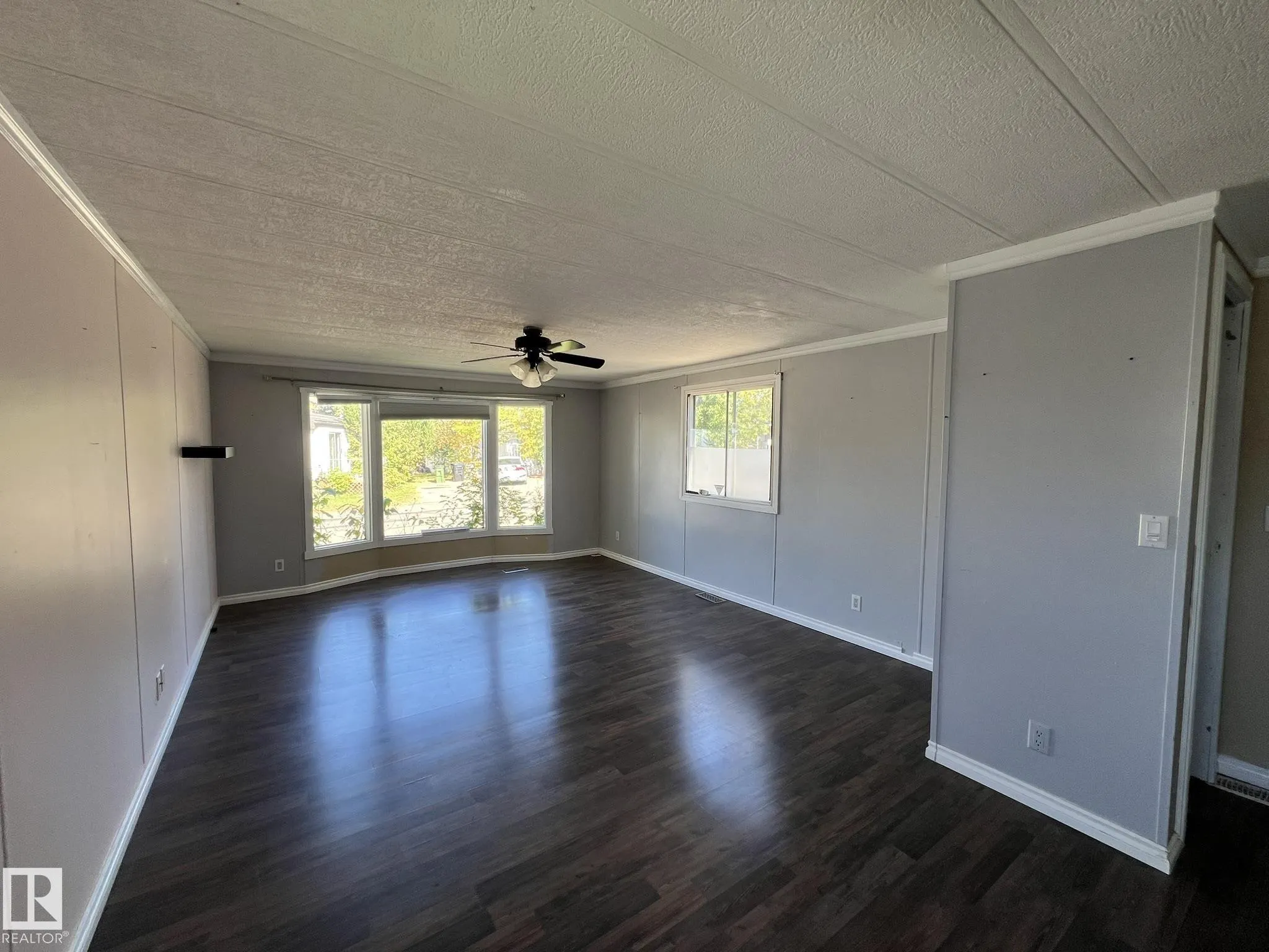 7 Hillcrest Drive