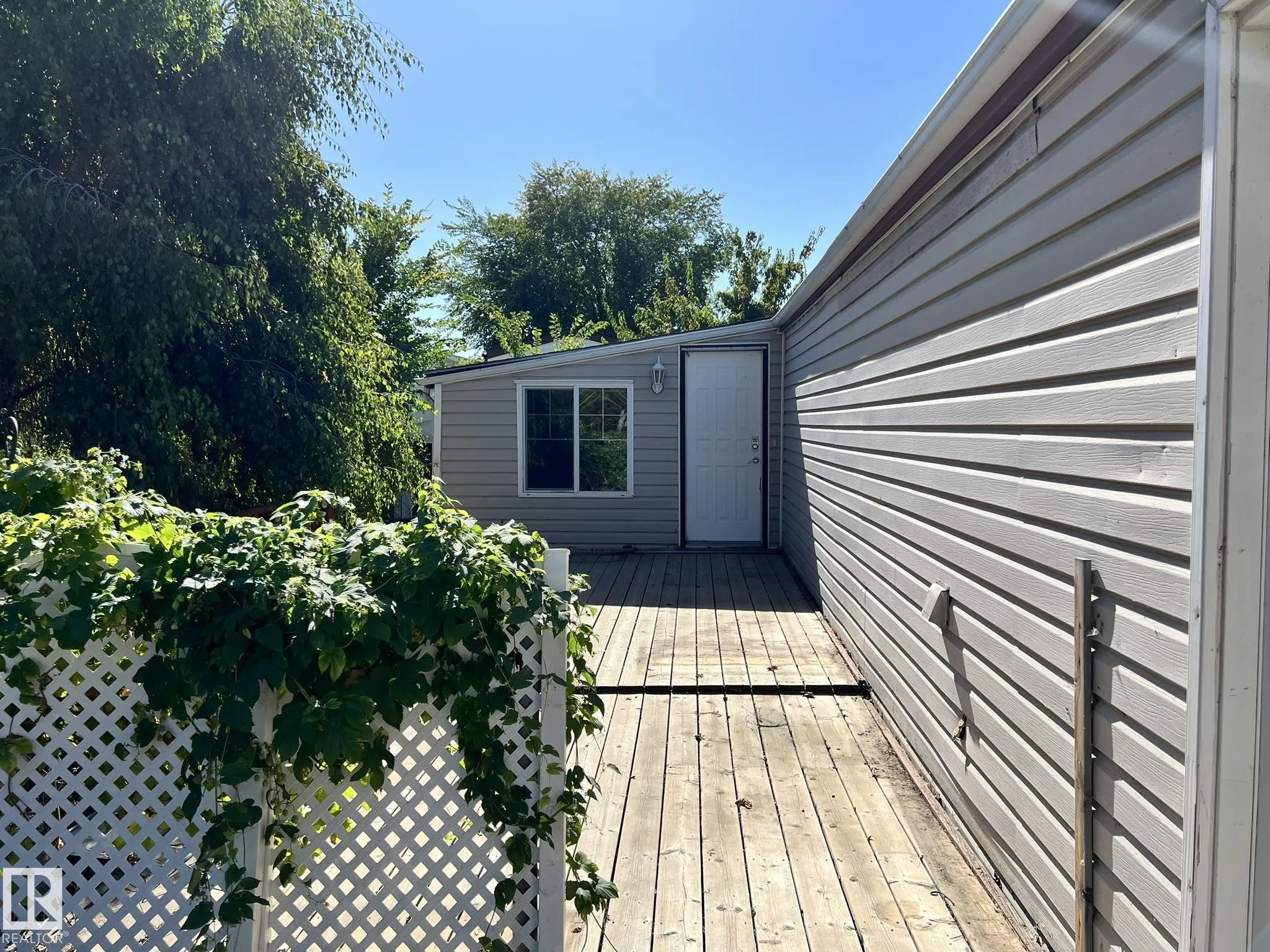 7 Hillcrest Drive