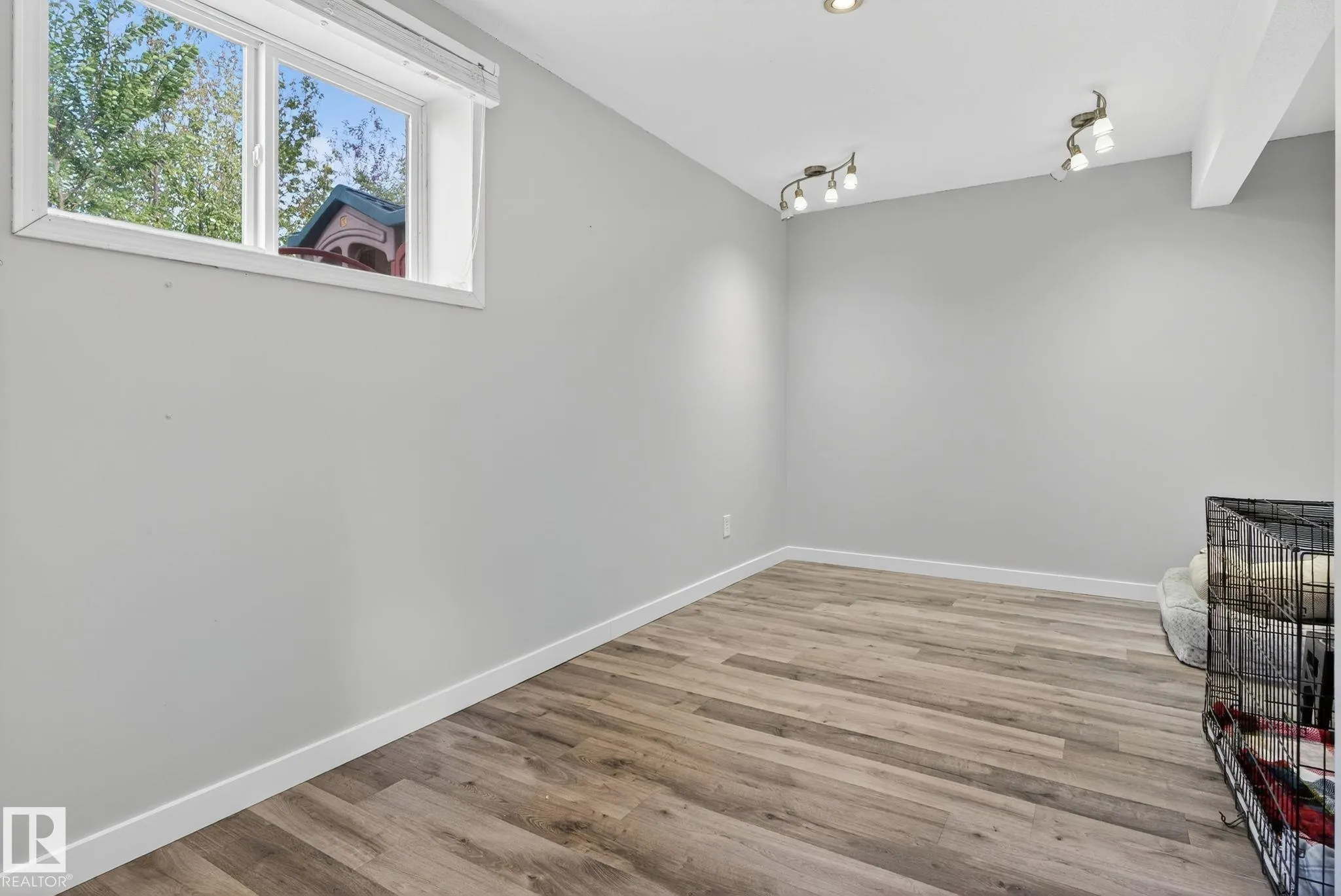 13 ORCHID Crescent