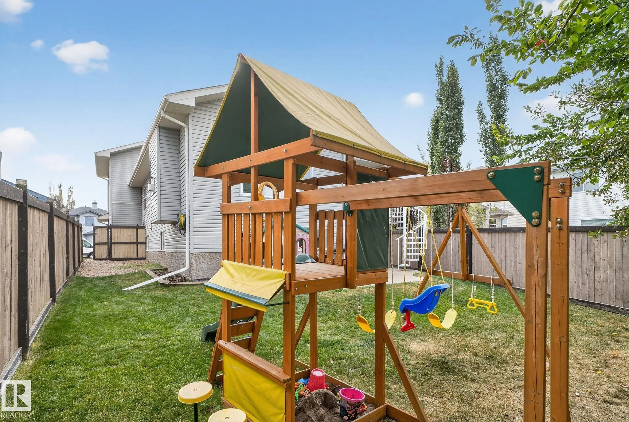 13 ORCHID Crescent