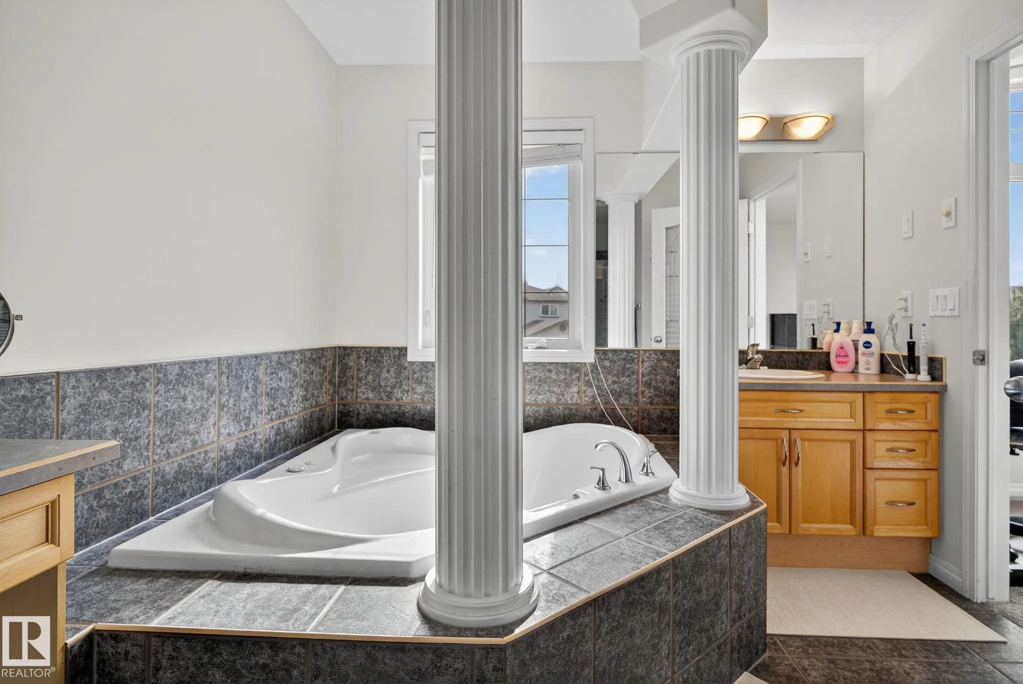 13 ORCHID Crescent