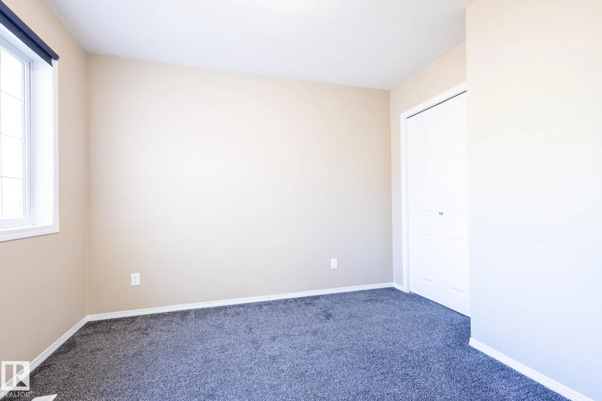 638 LEGER Way