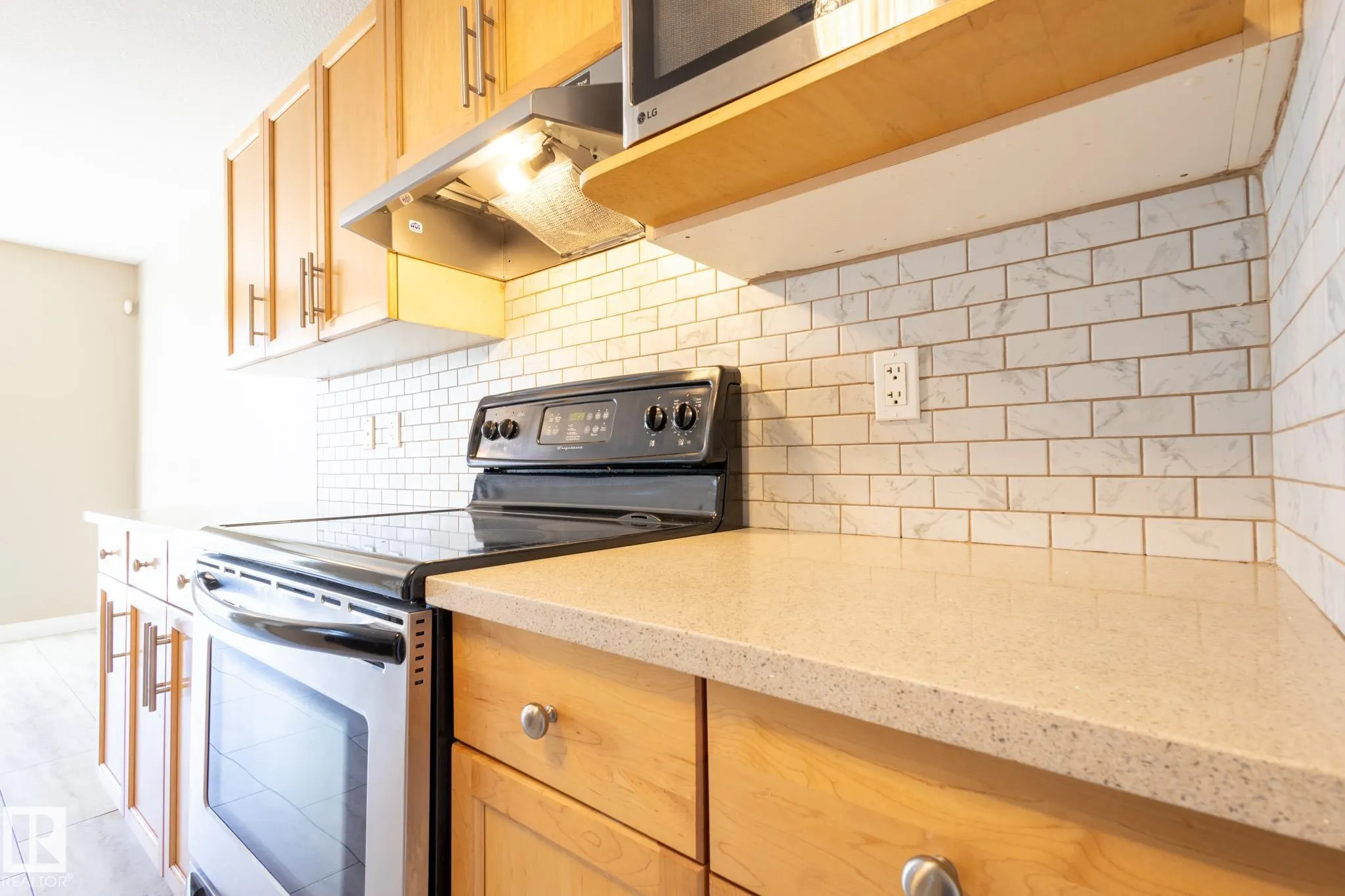 638 LEGER Way