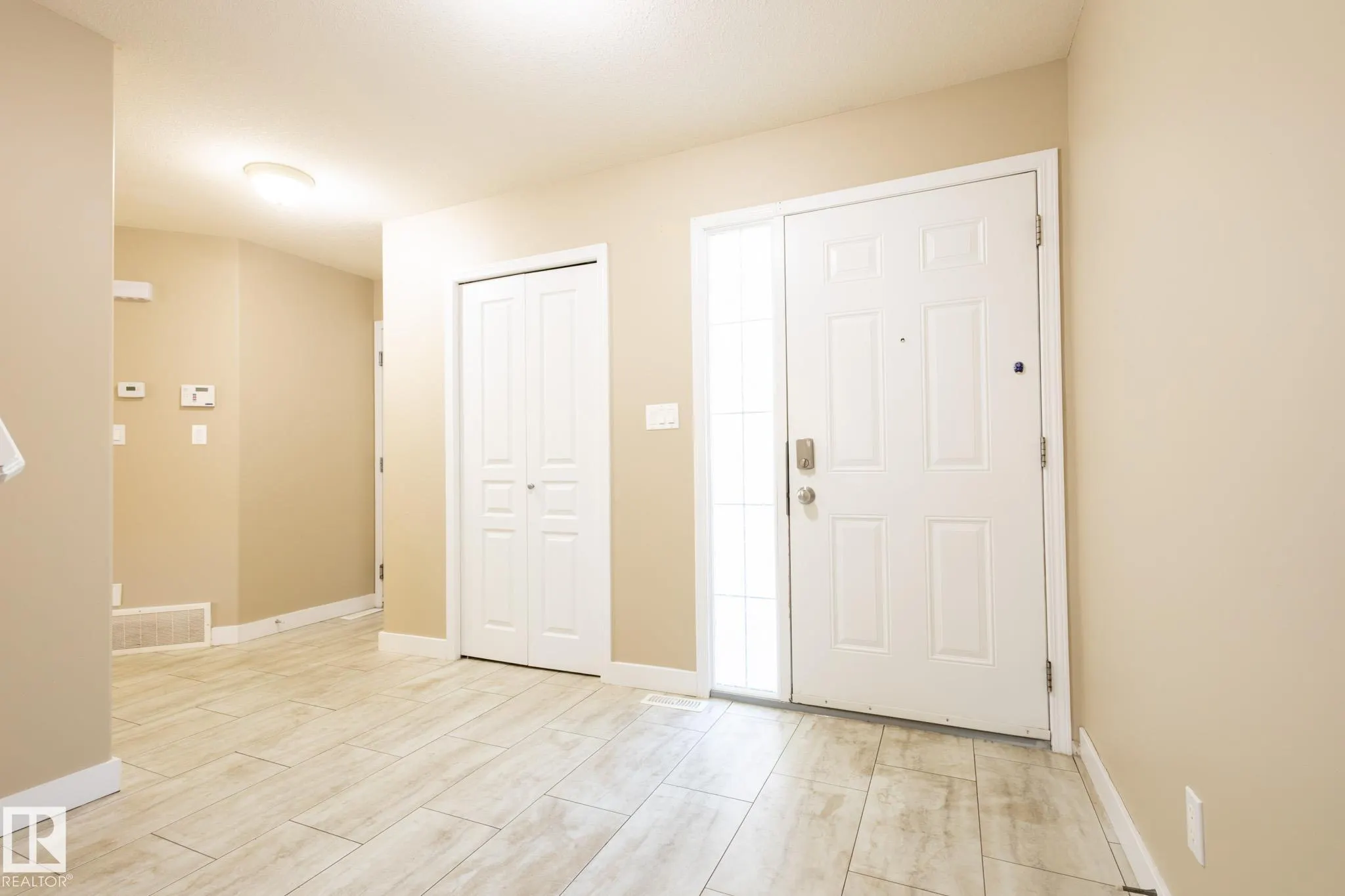 638 LEGER Way