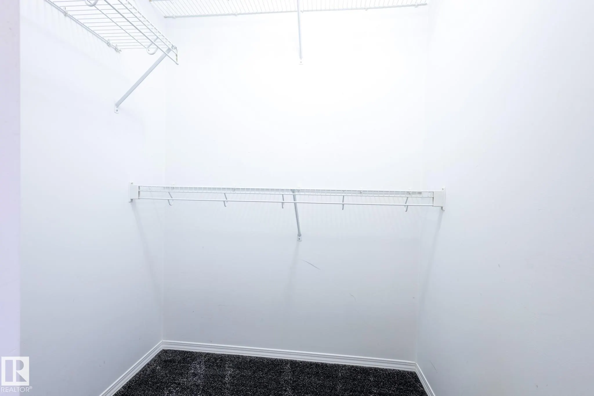 638 LEGER Way