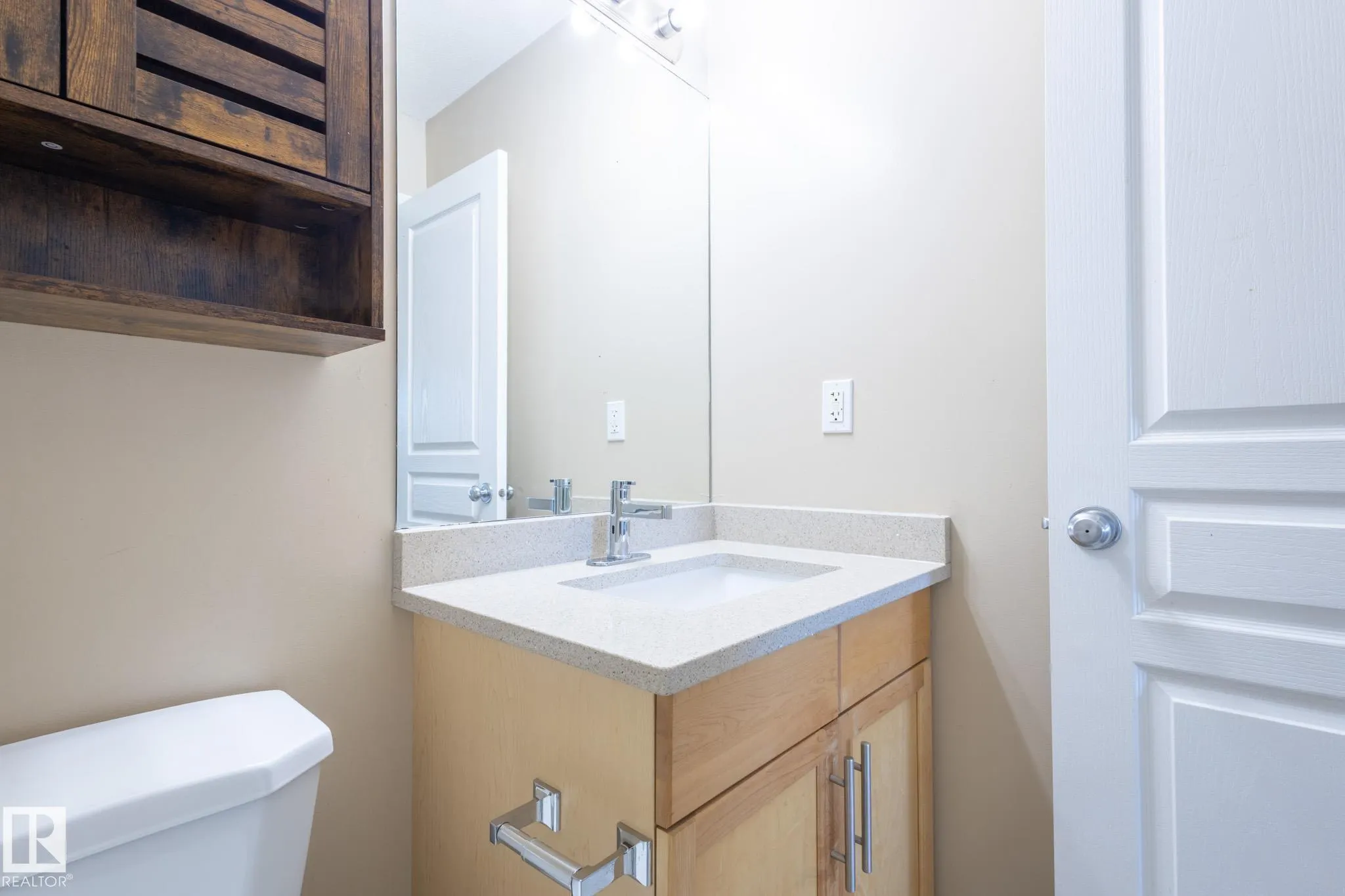 638 LEGER Way