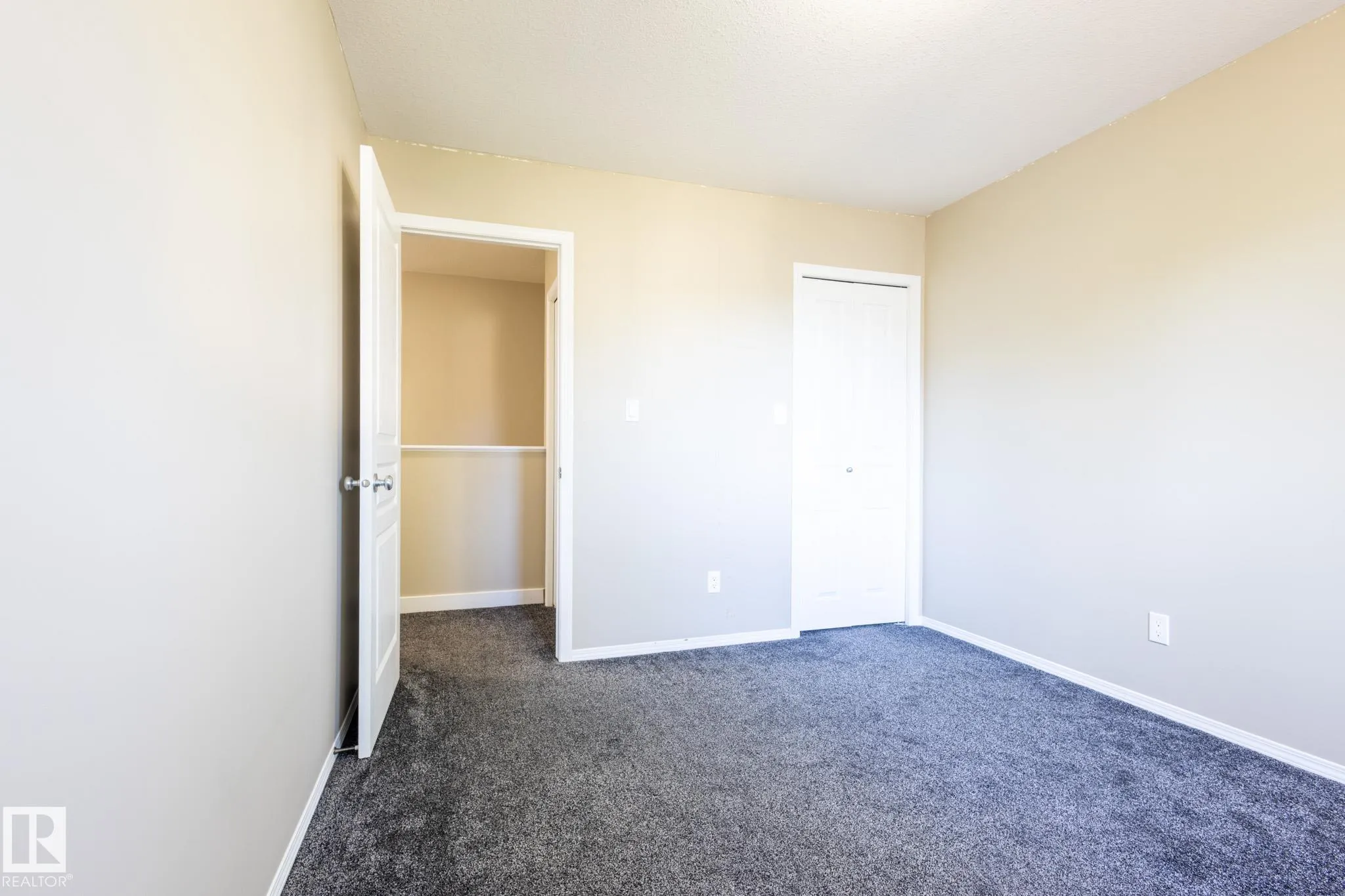 638 LEGER Way