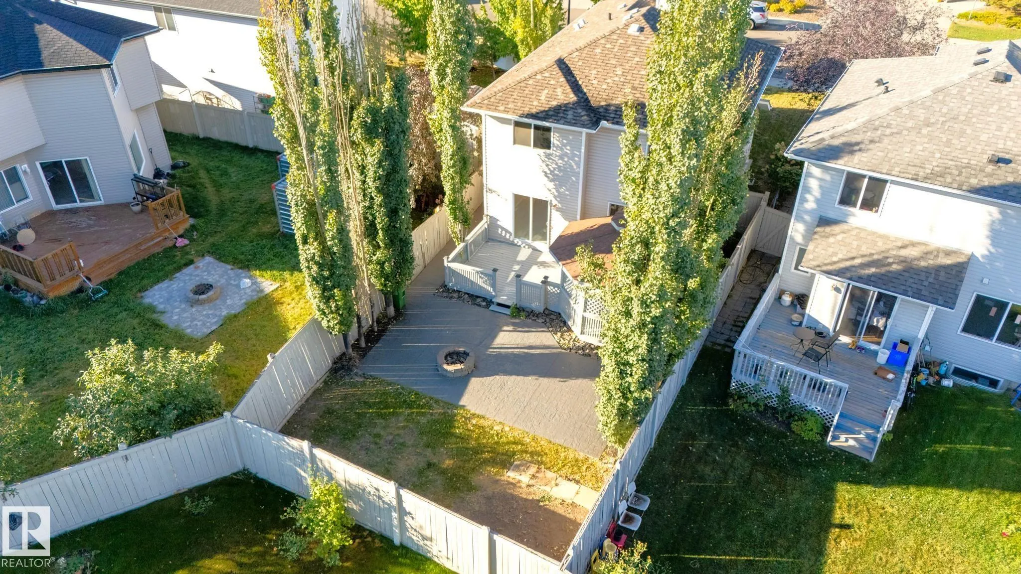 638 LEGER Way
