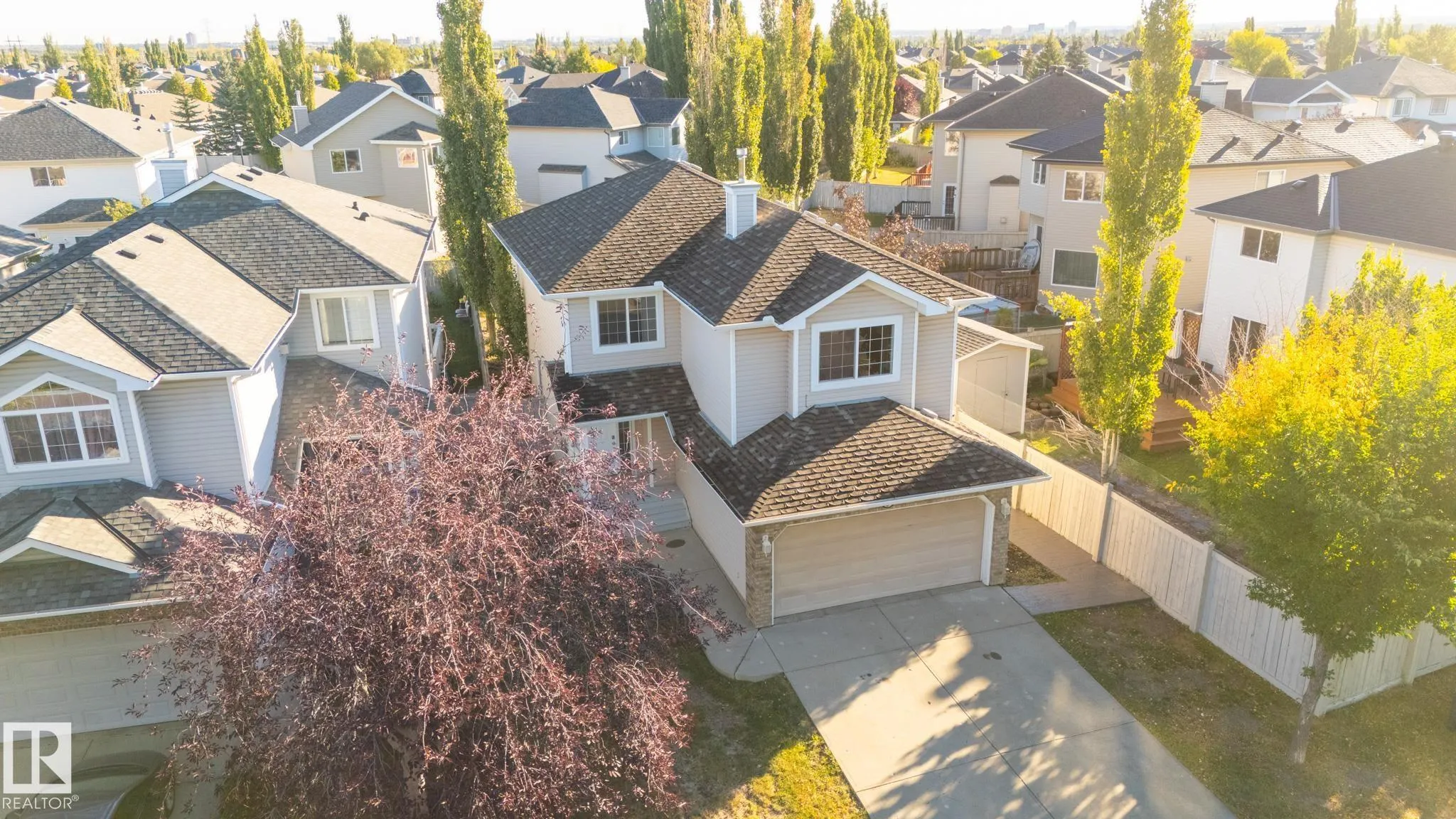 638 LEGER Way