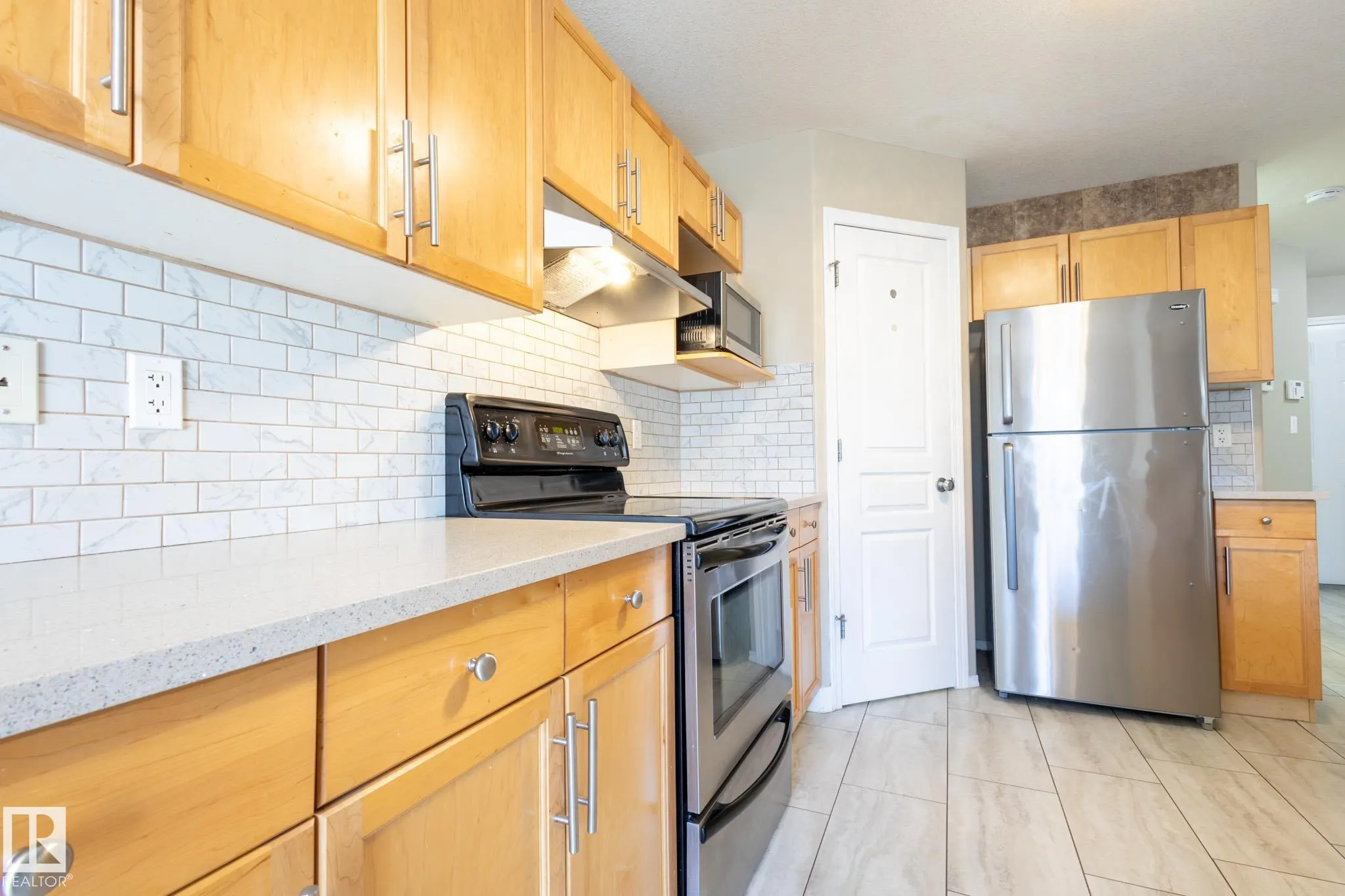 638 LEGER Way
