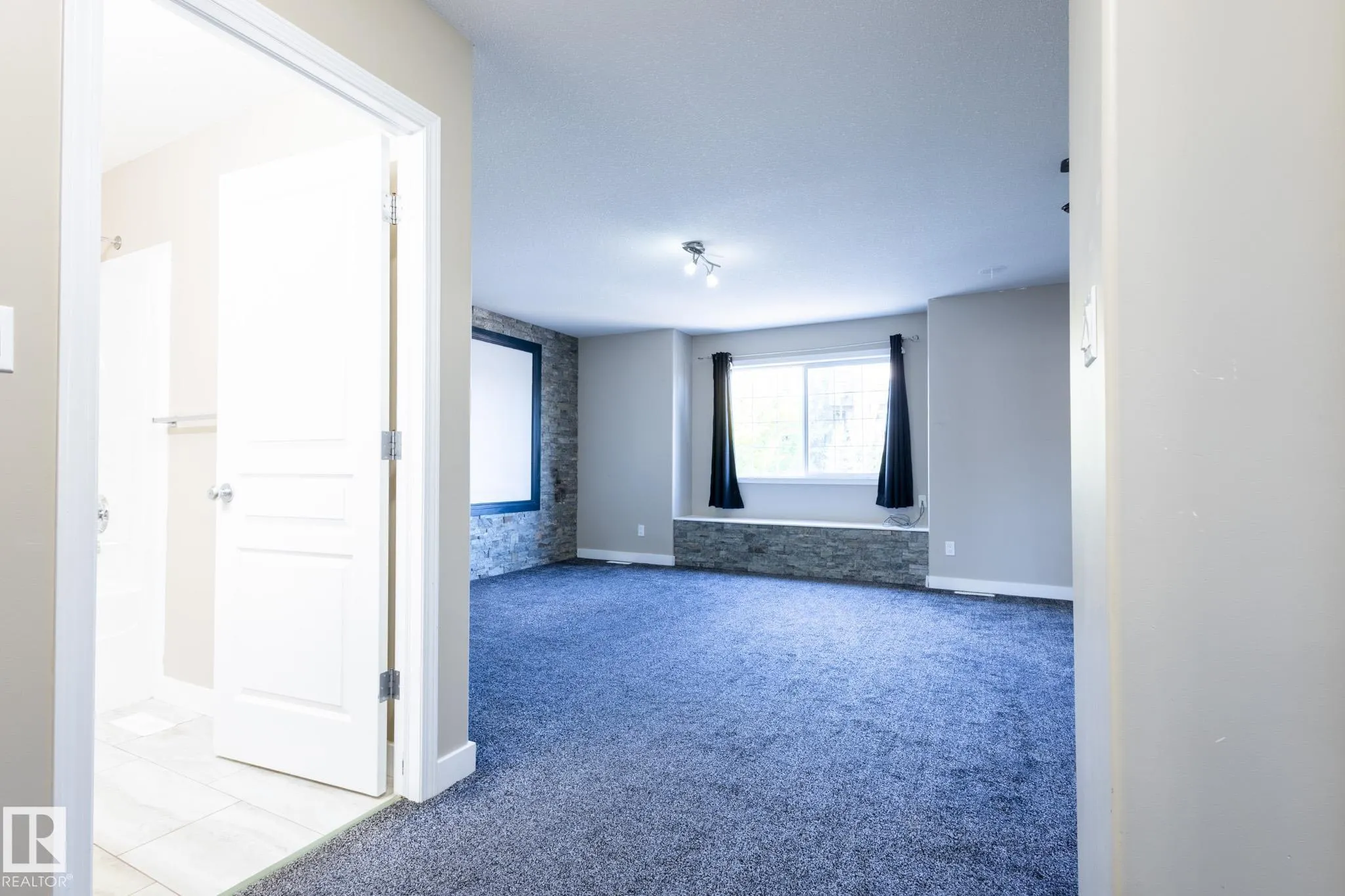 638 LEGER Way