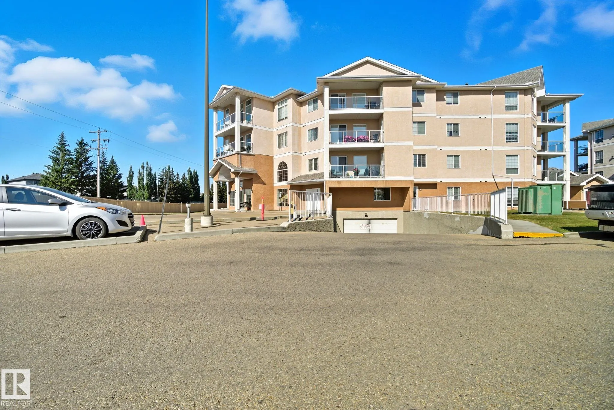 7801 GOLF COURSE Road
