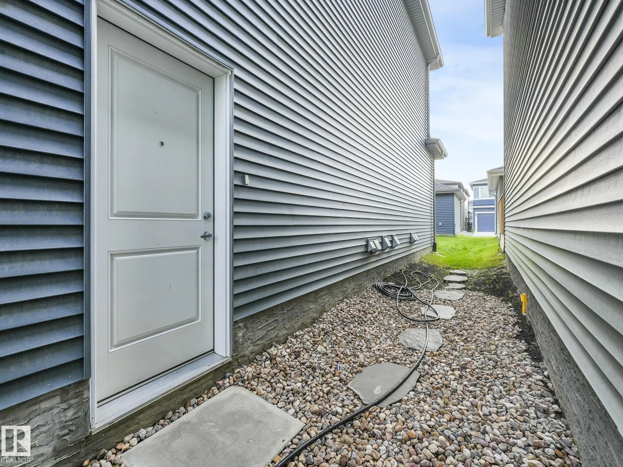 22671 81 Ave