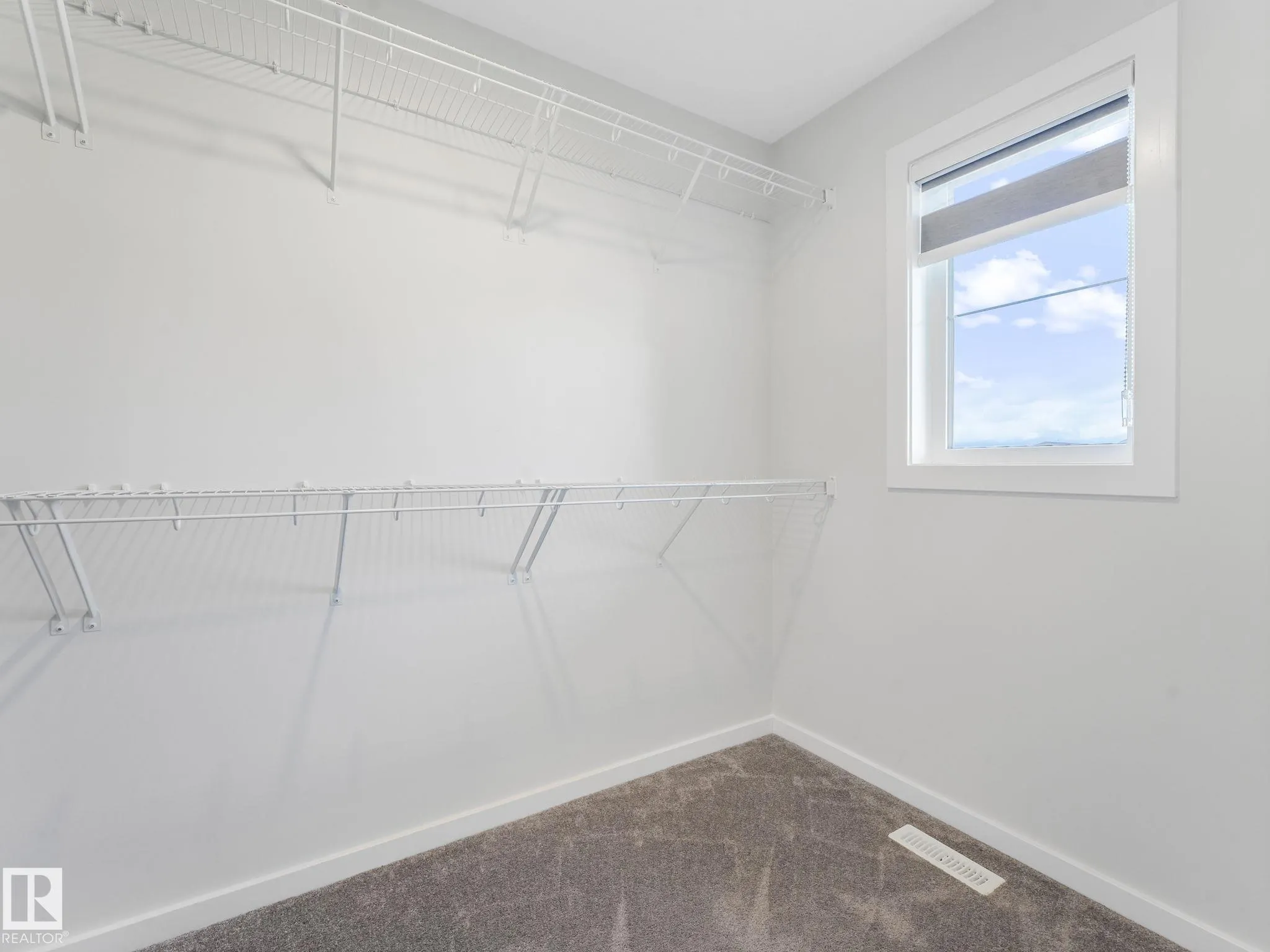 22671 81 Ave