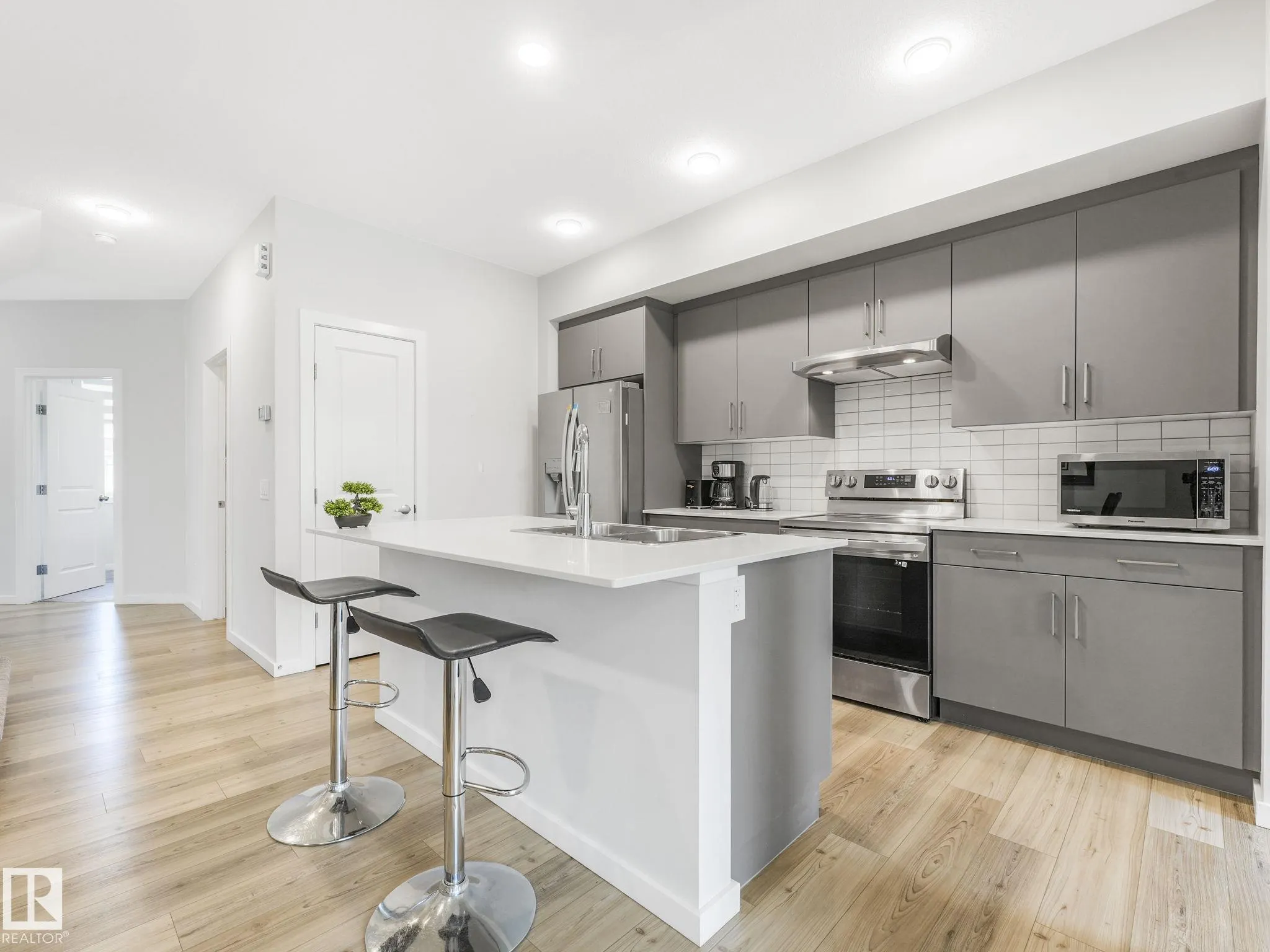 22671 81 Ave