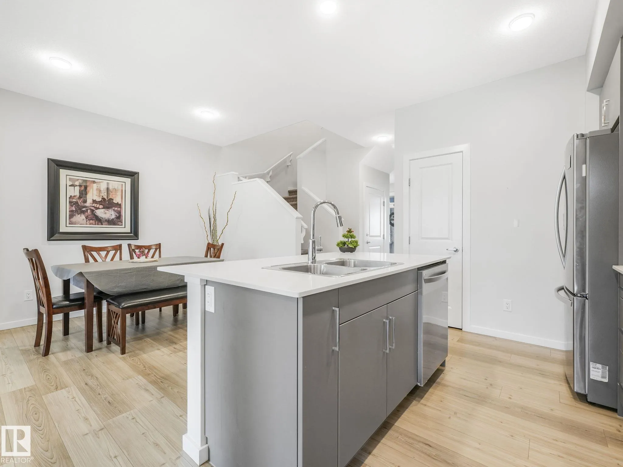 22671 81 Ave