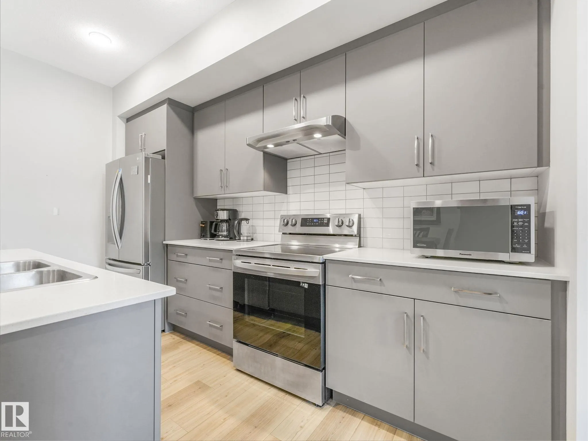 22671 81 Ave