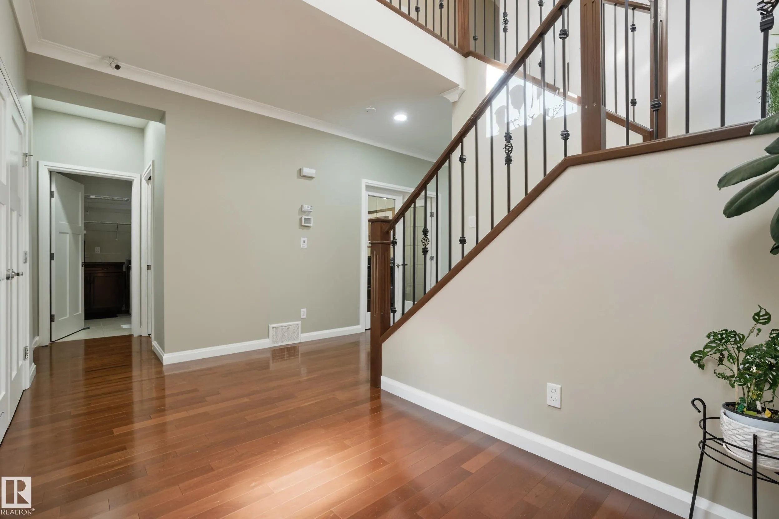 478 AINSLIE Crescent