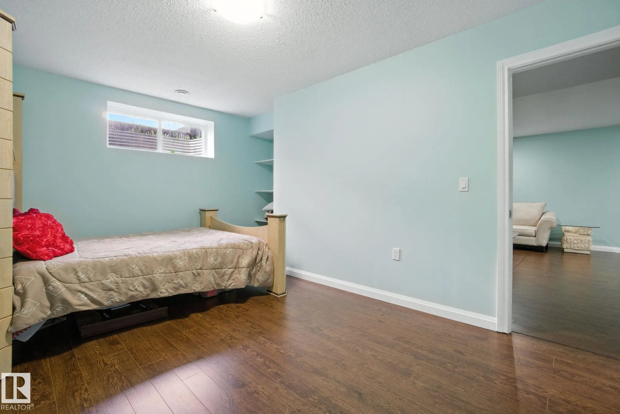 478 AINSLIE Crescent