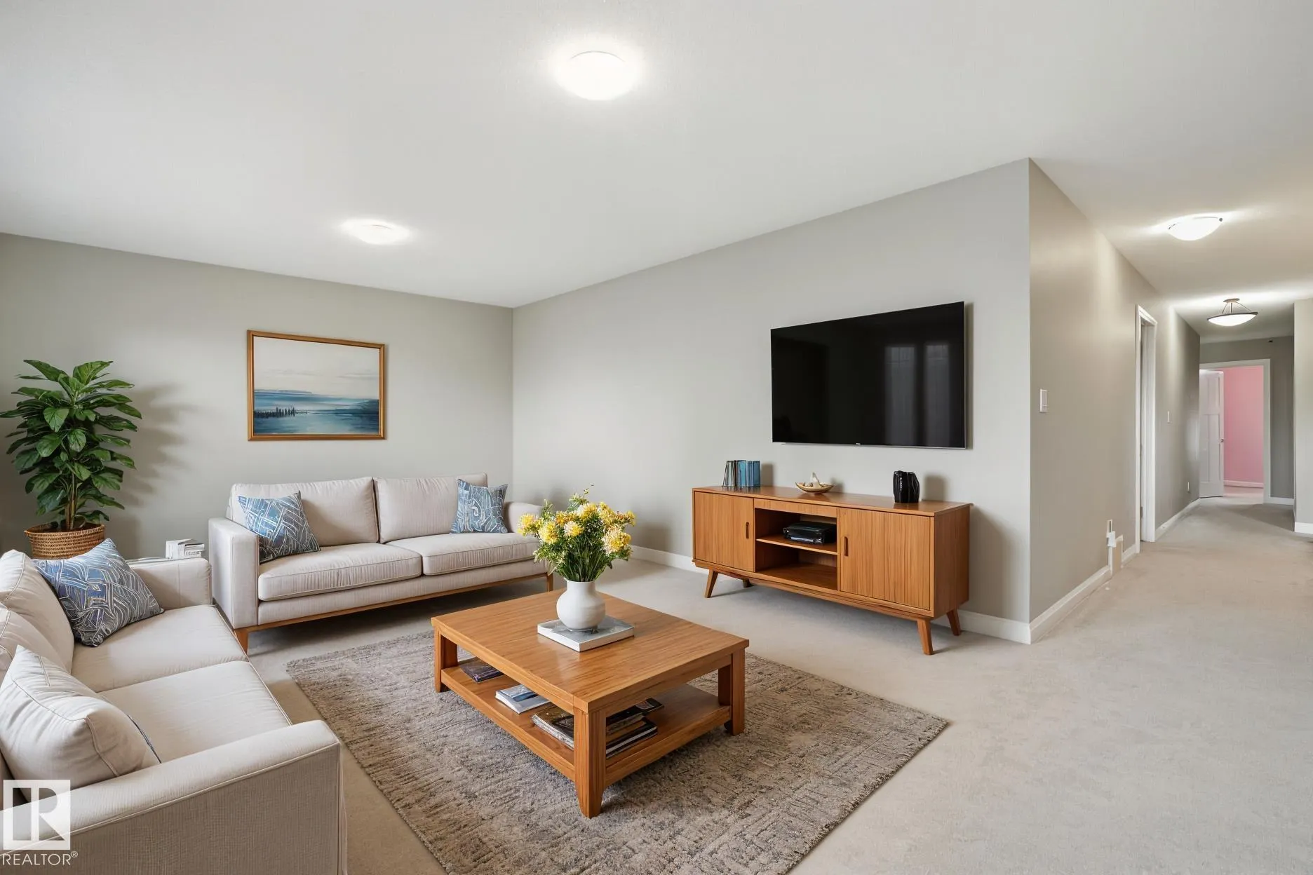 478 AINSLIE Crescent