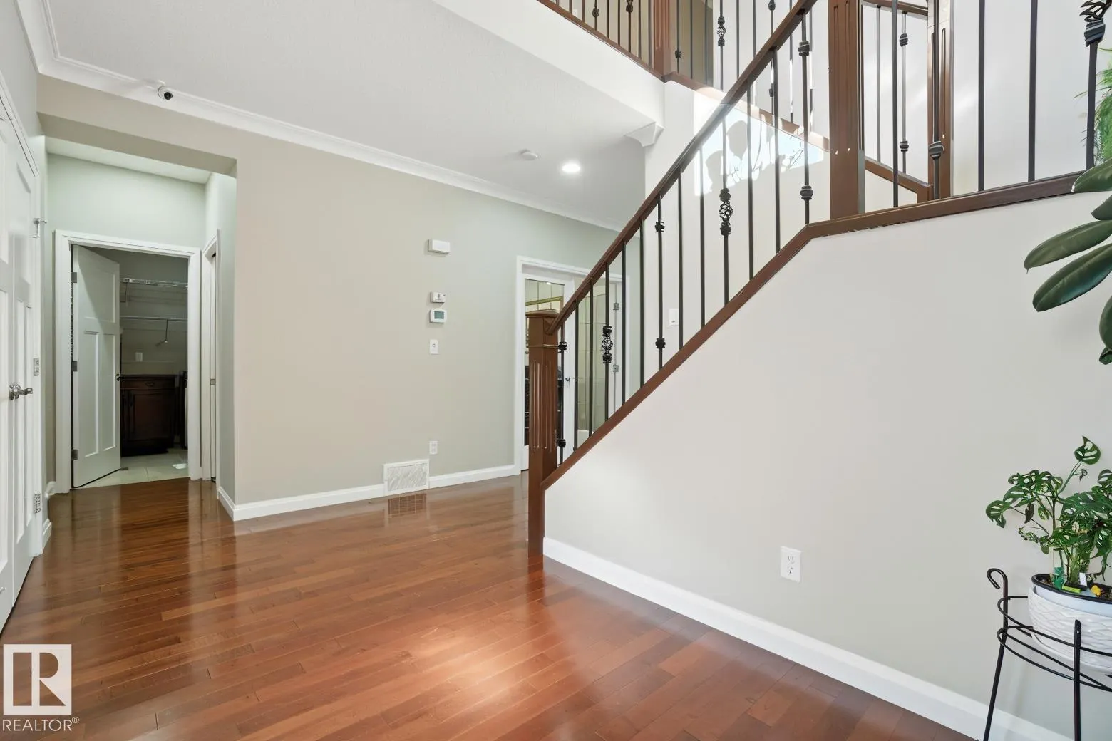 478 AINSLIE Crescent
