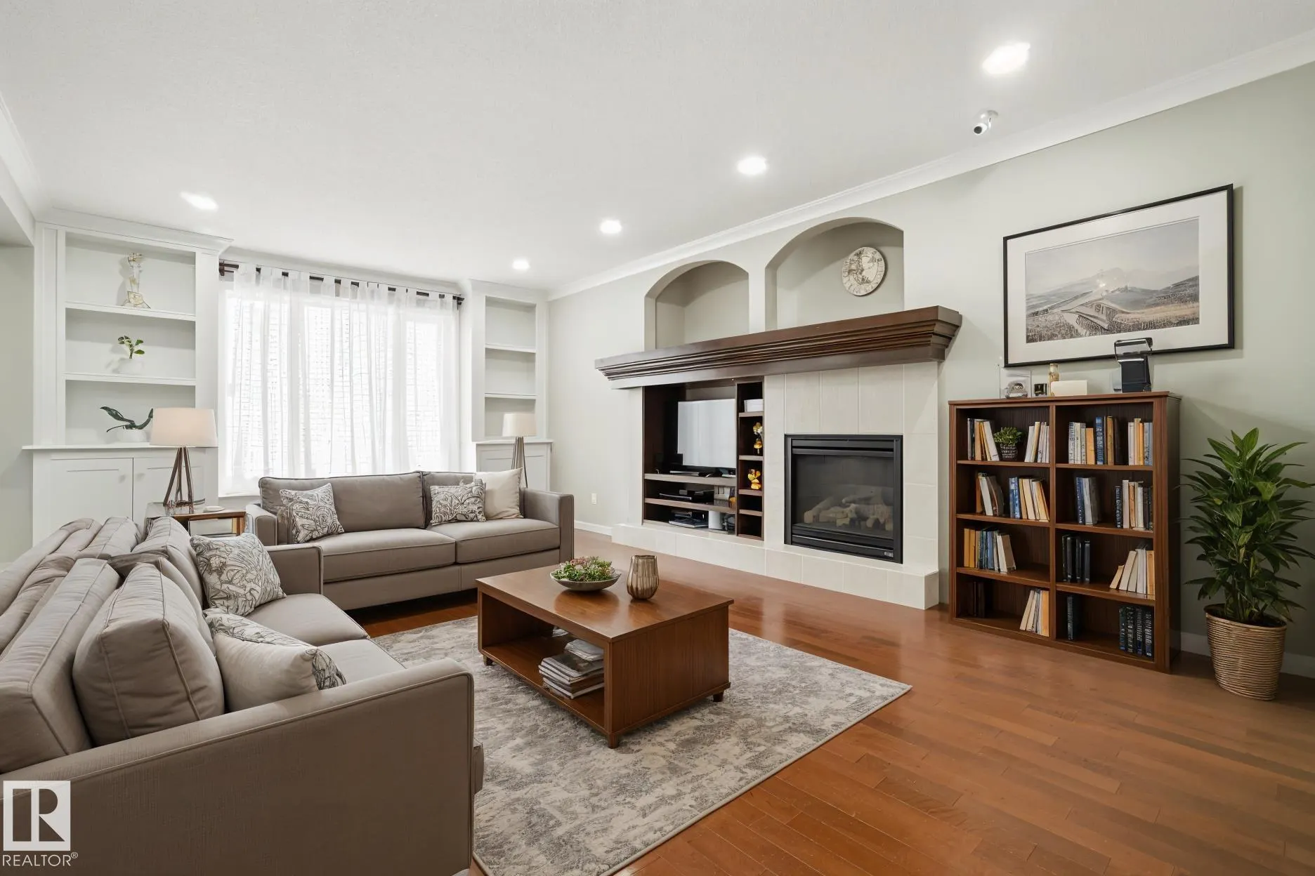 478 AINSLIE Crescent