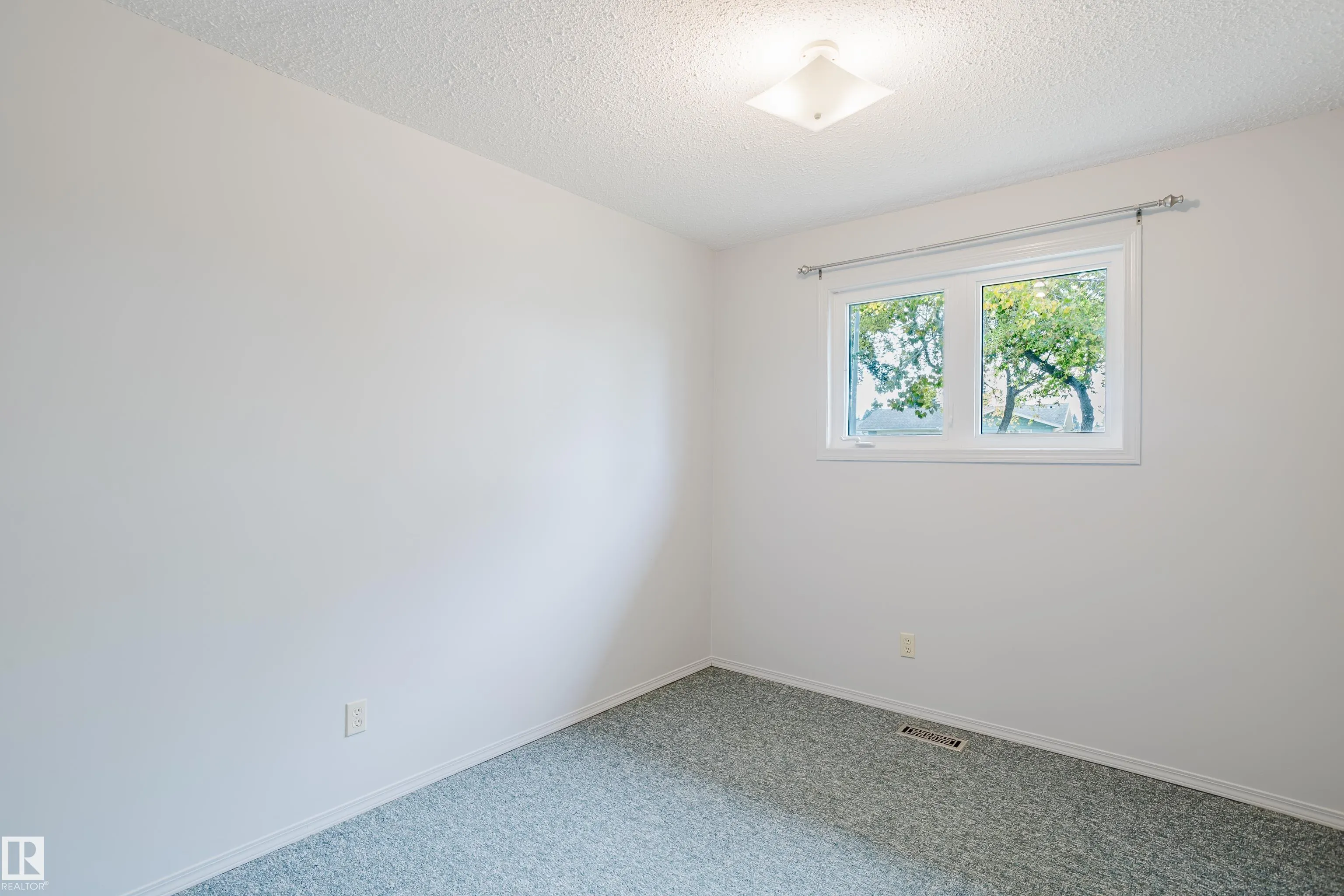 175 BROOKWOOD Drive