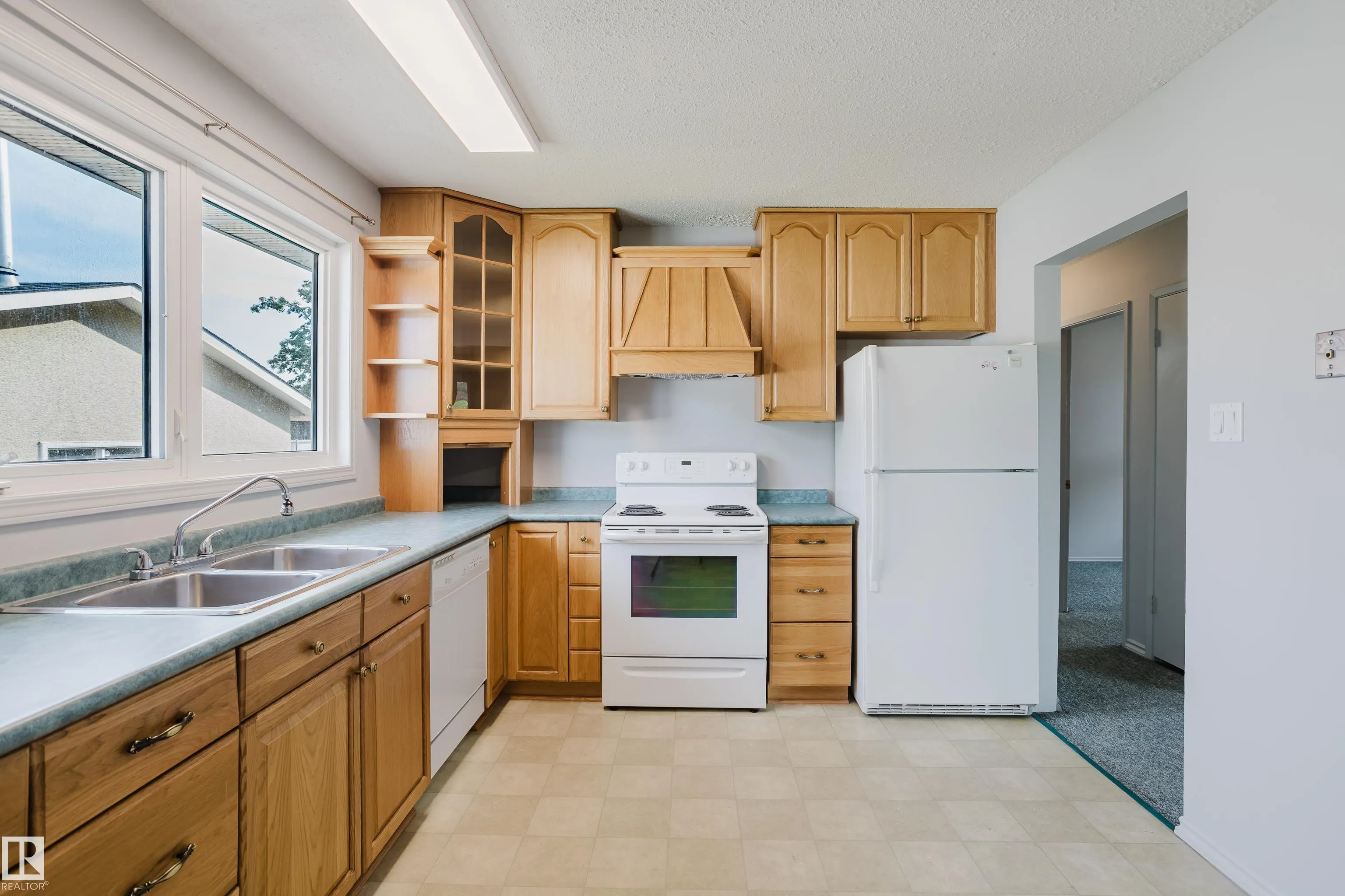 175 BROOKWOOD Drive