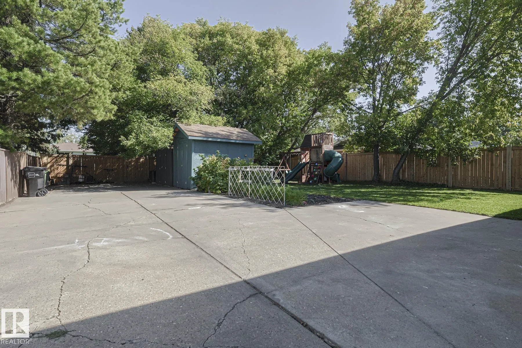 3135 74 Street