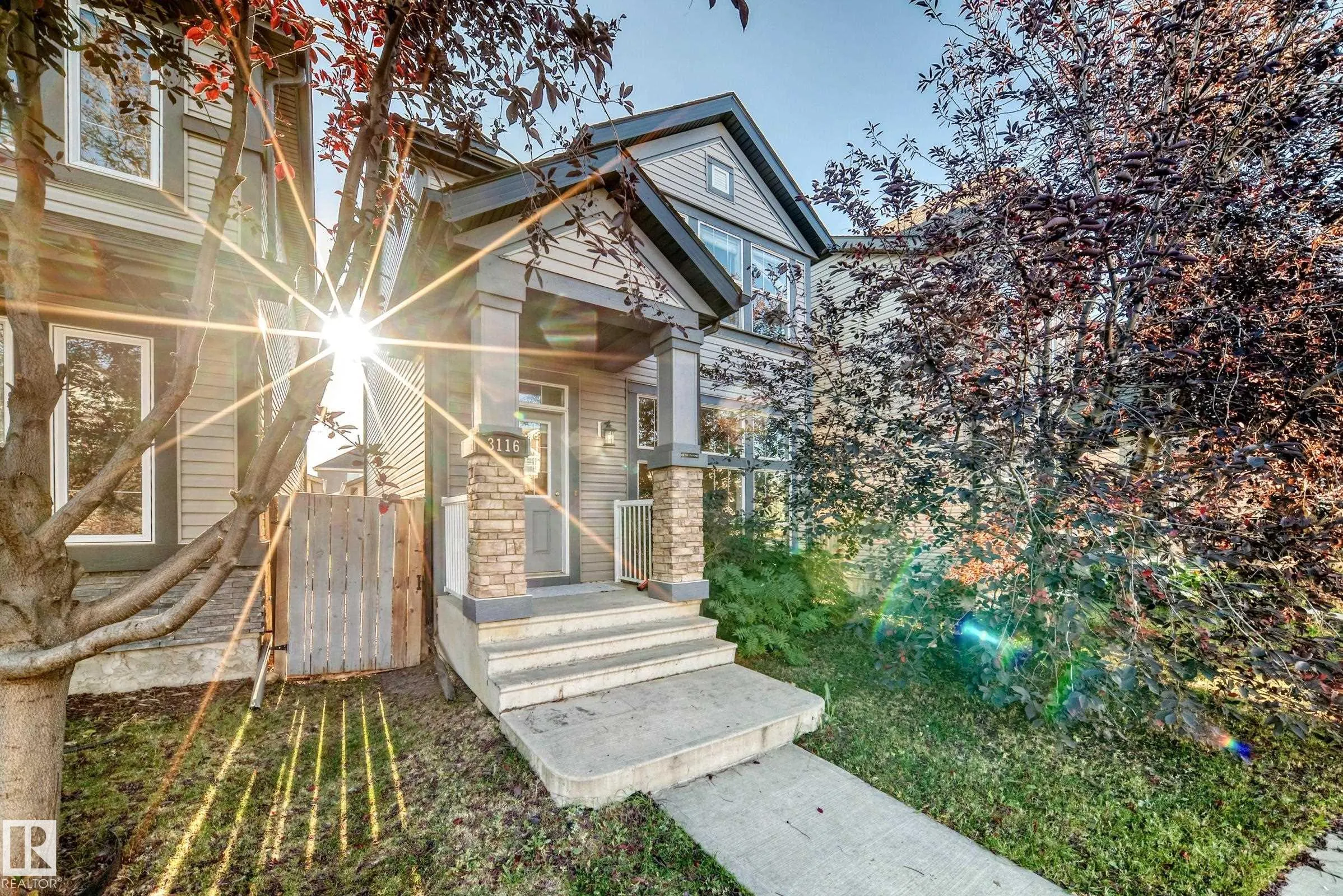 3116 ARTHURS Crescent