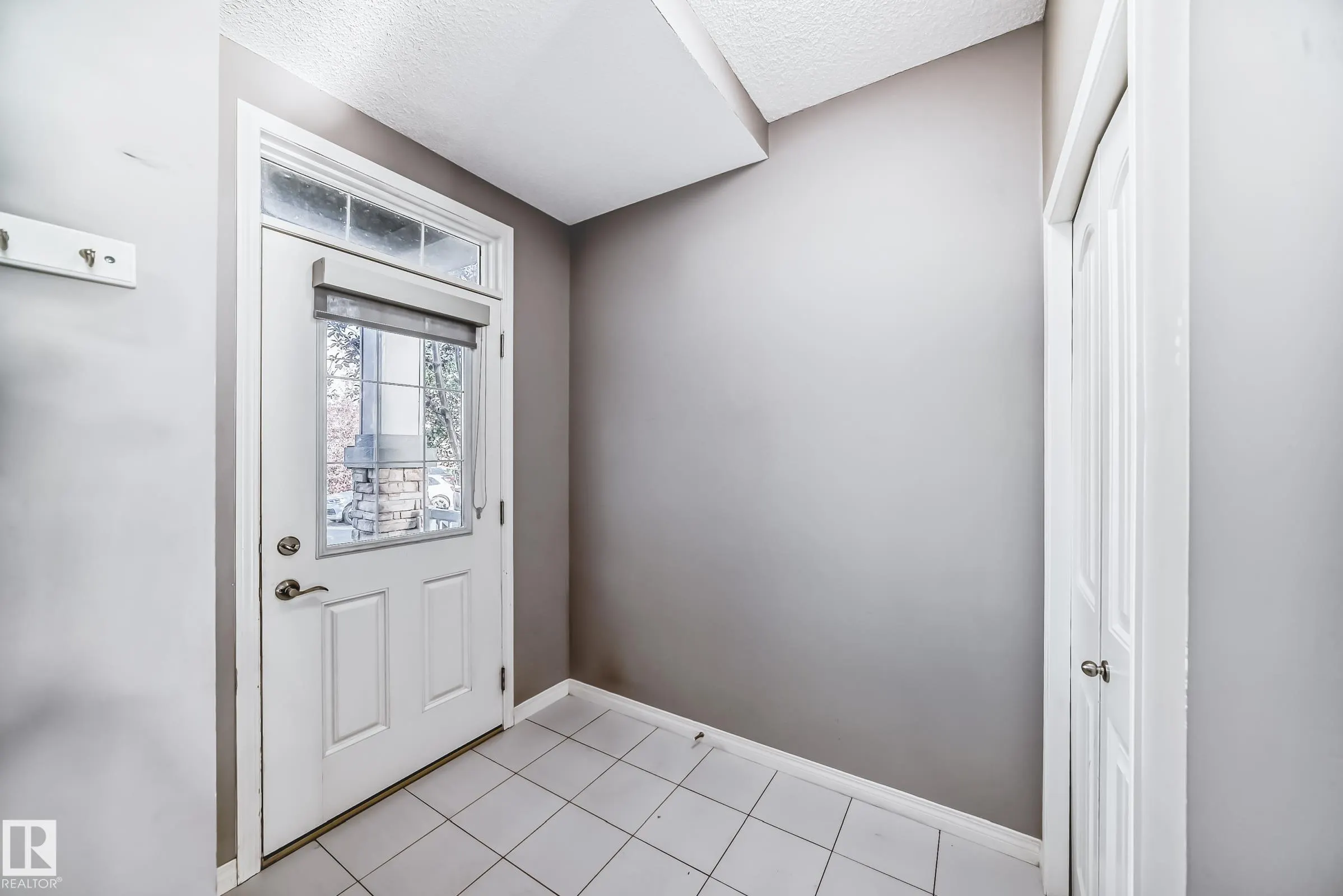 3116 ARTHURS Crescent