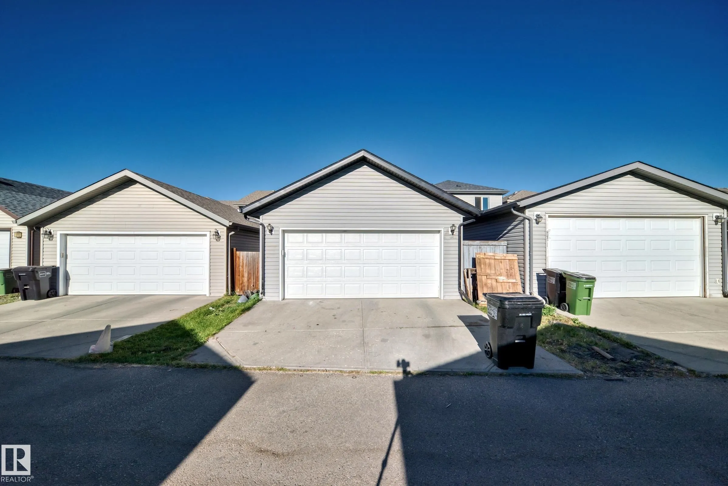 3116 ARTHURS Crescent