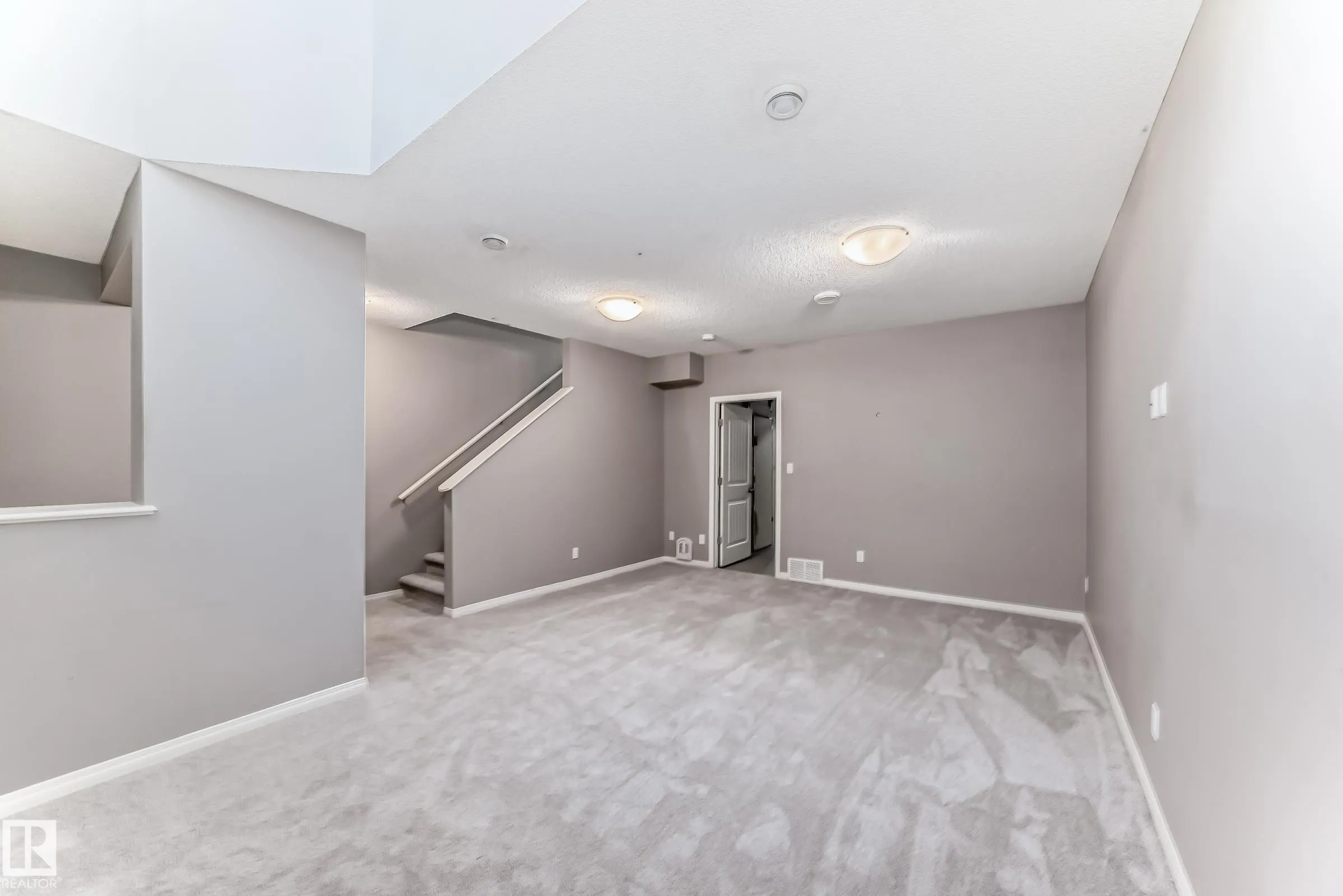 3116 ARTHURS Crescent