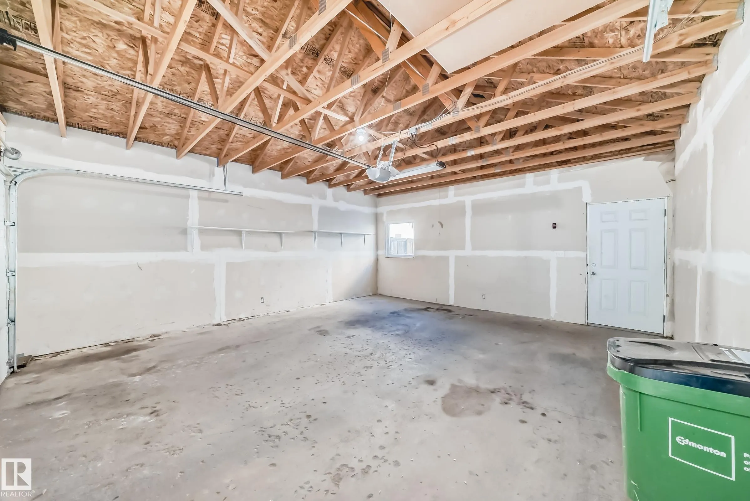 3116 ARTHURS Crescent