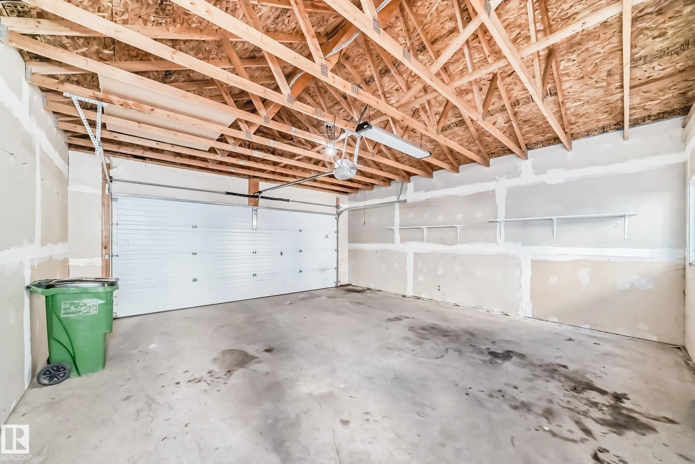 3116 ARTHURS Crescent