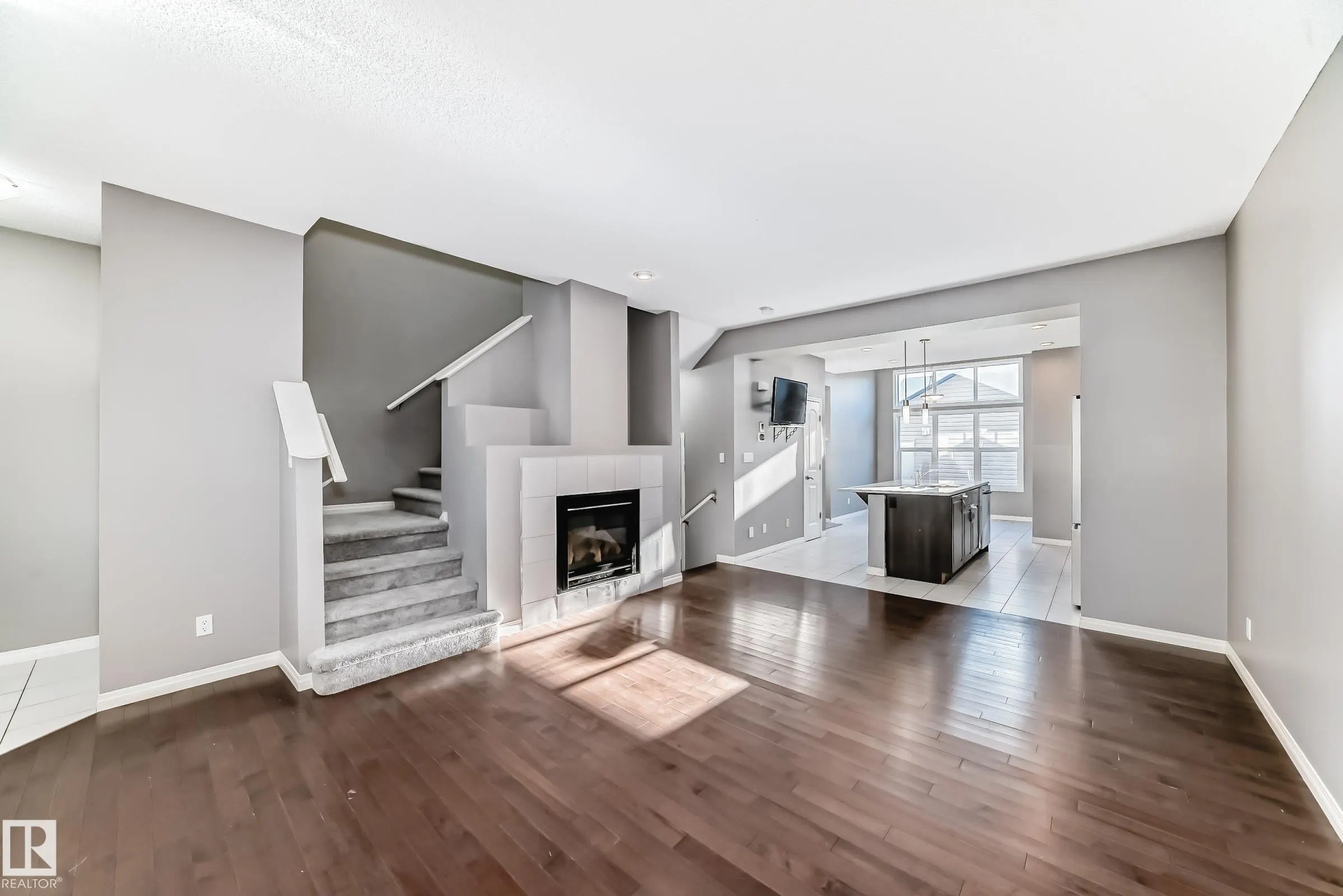 3116 ARTHURS Crescent