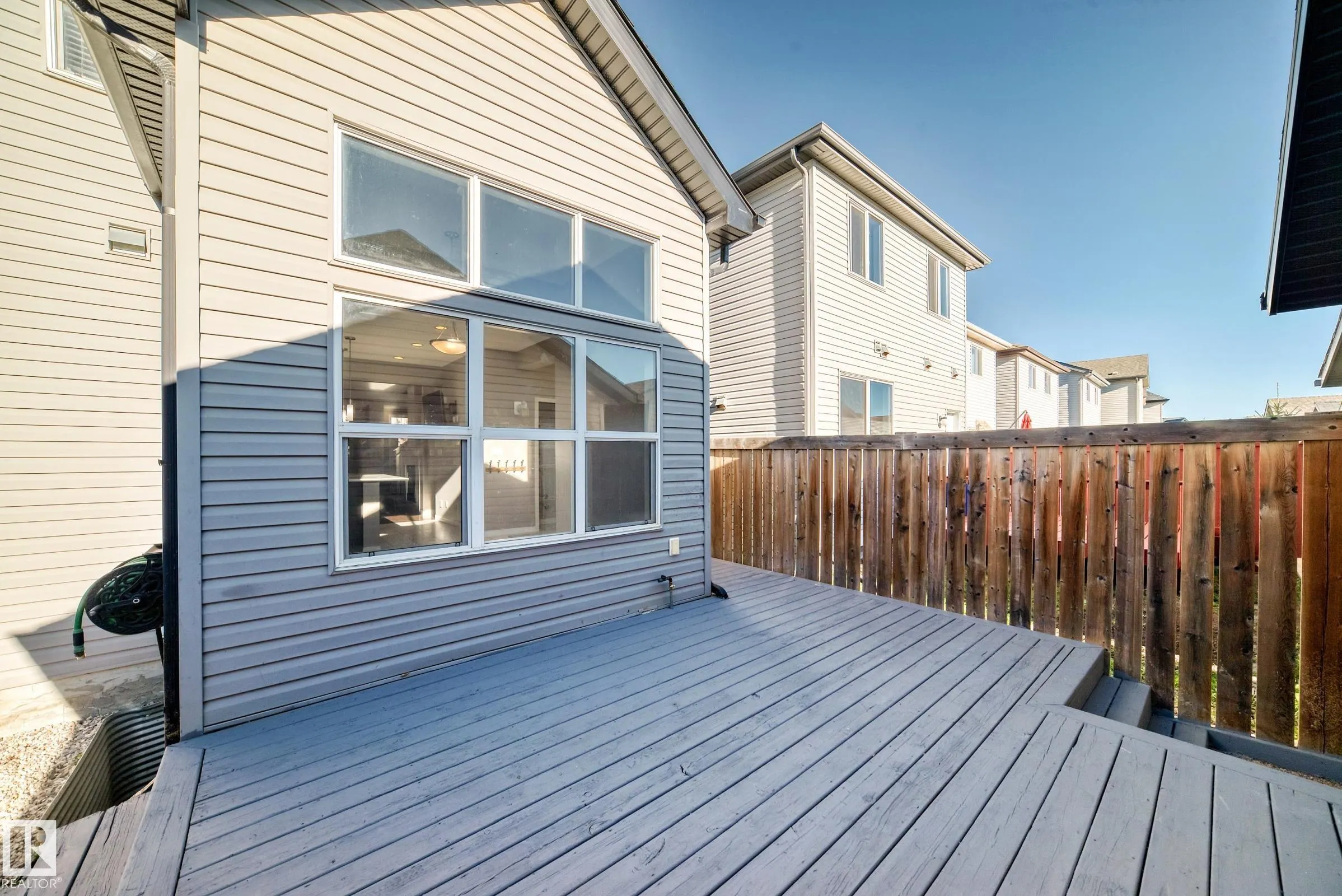 3116 ARTHURS Crescent