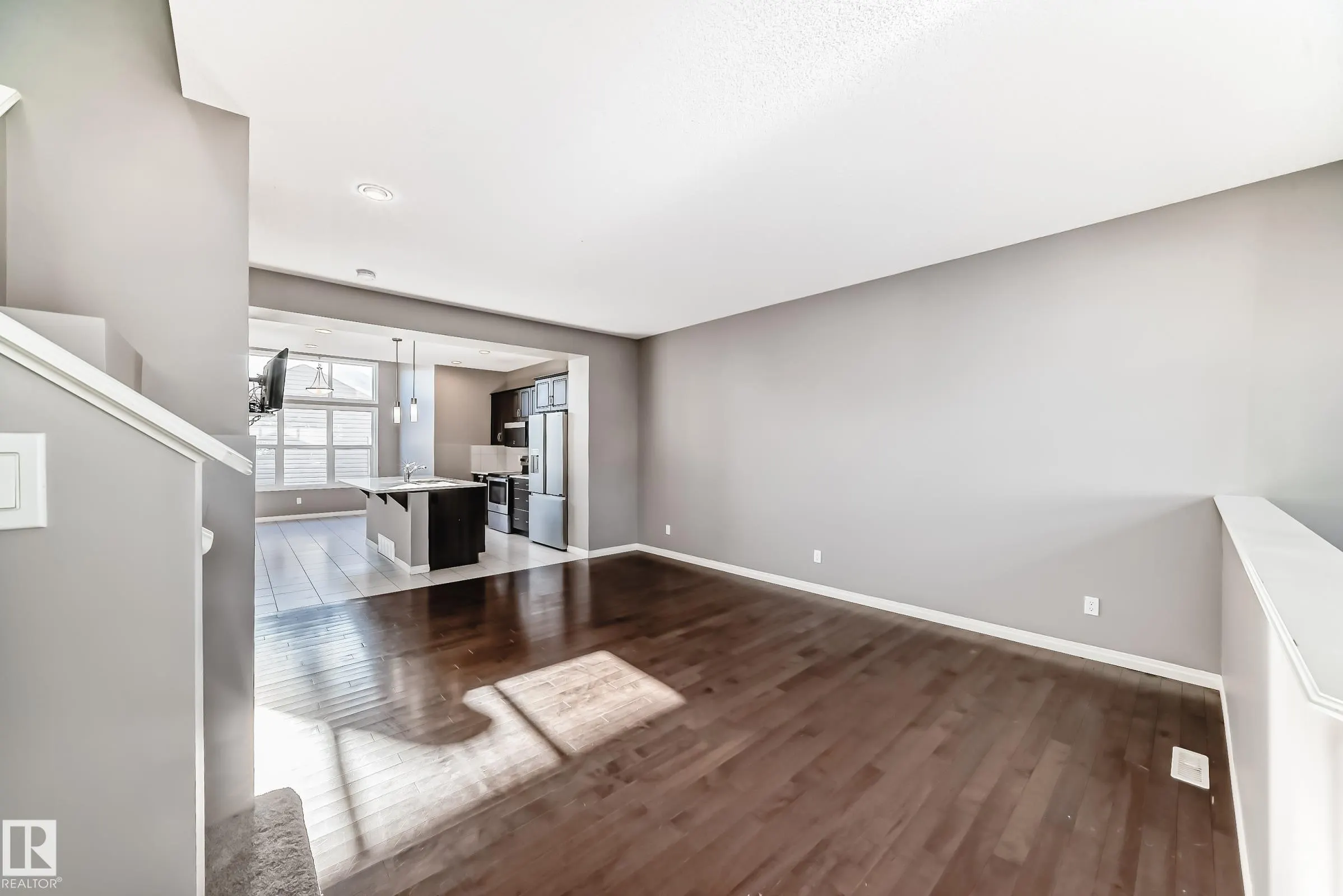 3116 ARTHURS Crescent