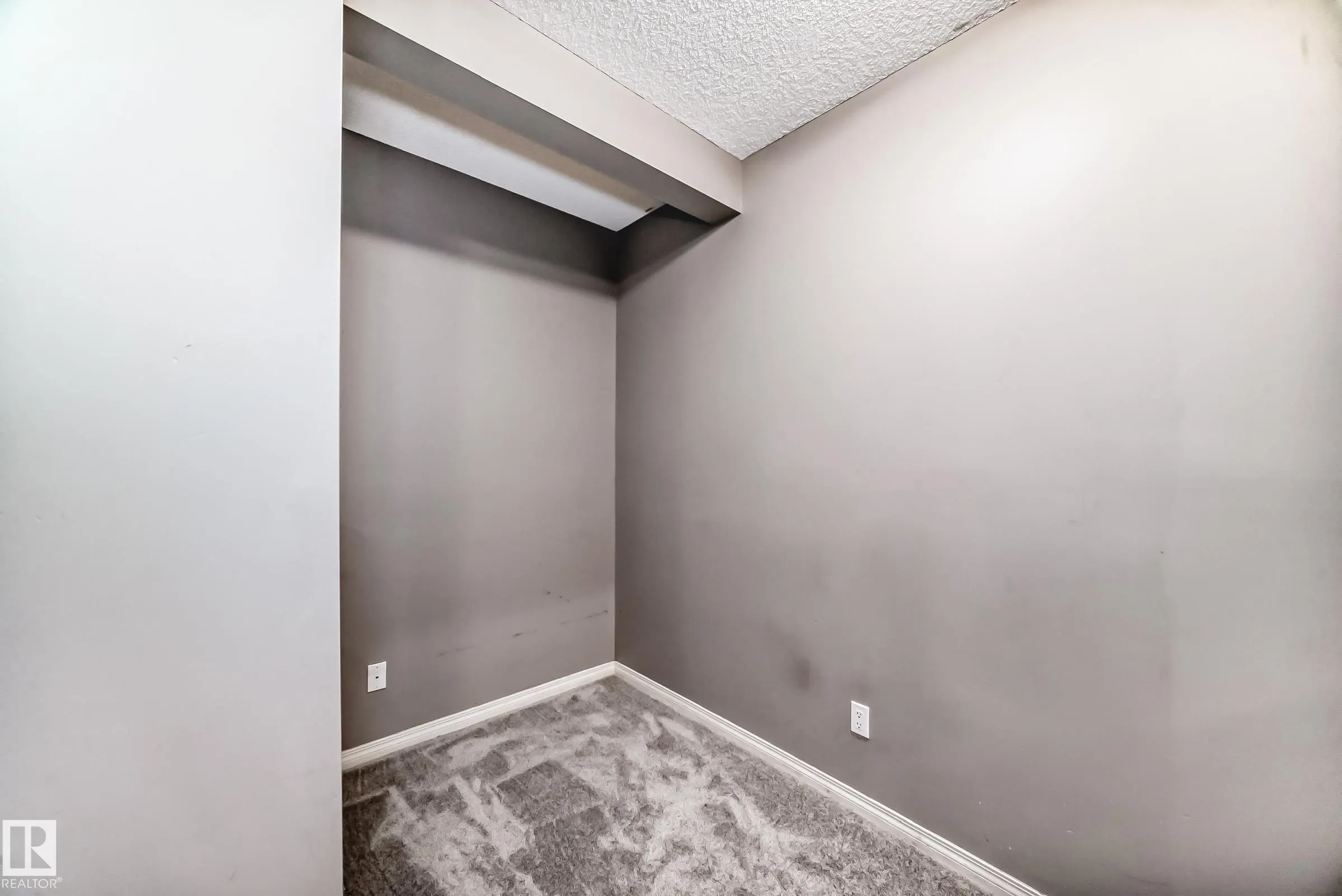 3116 ARTHURS Crescent