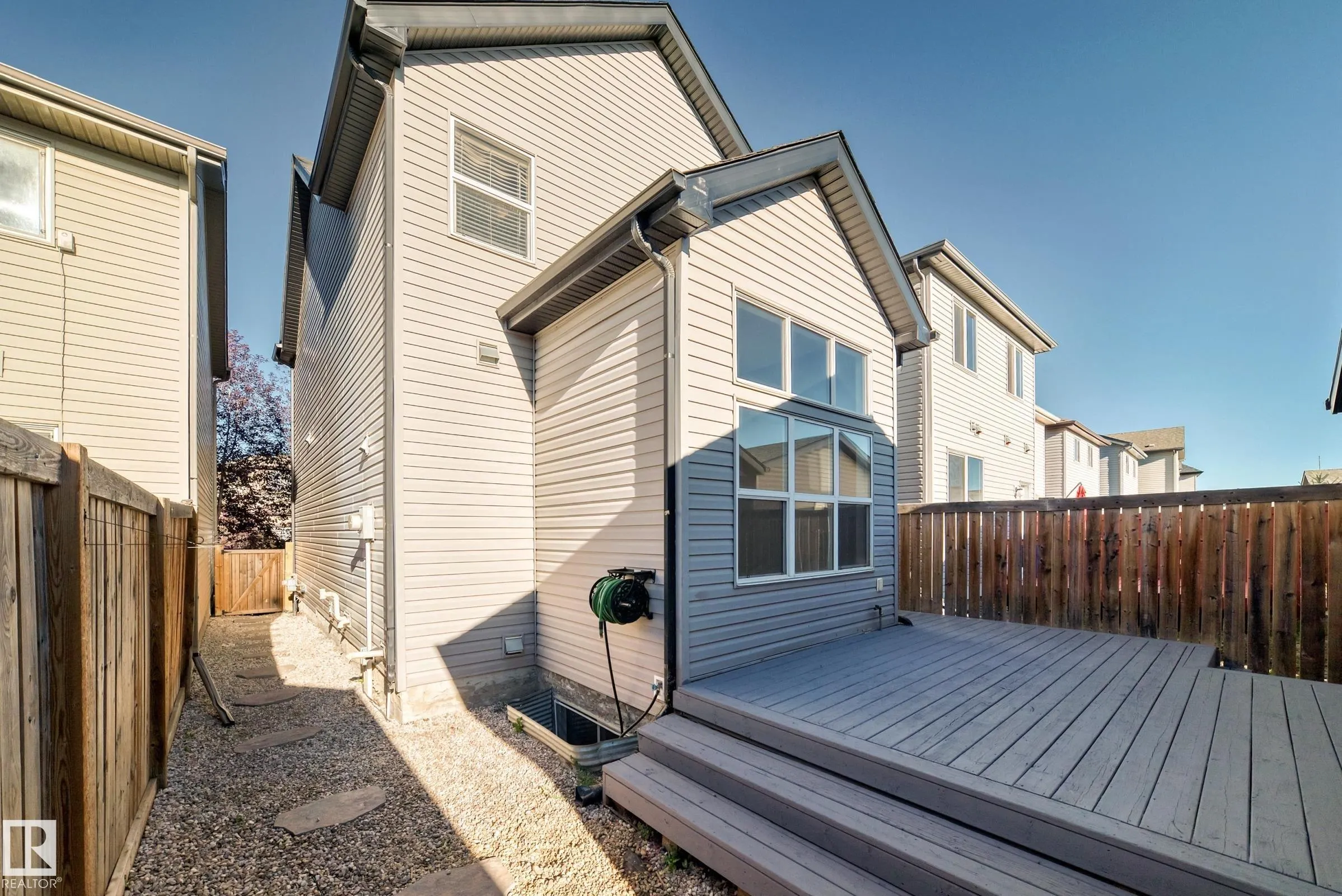 3116 ARTHURS Crescent