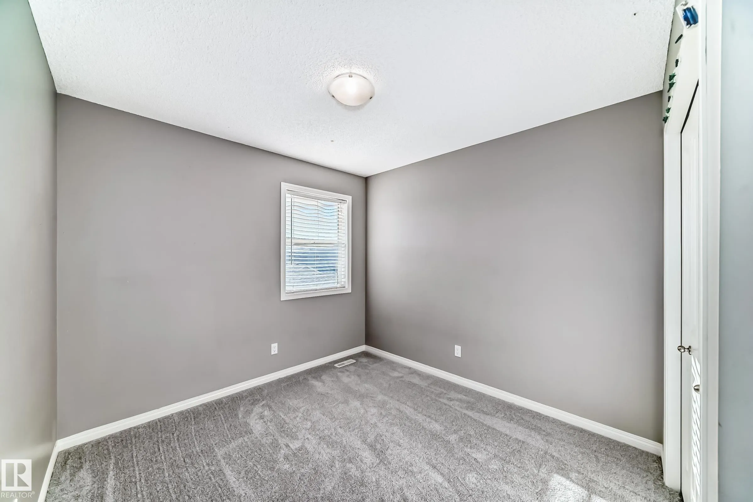 3116 ARTHURS Crescent