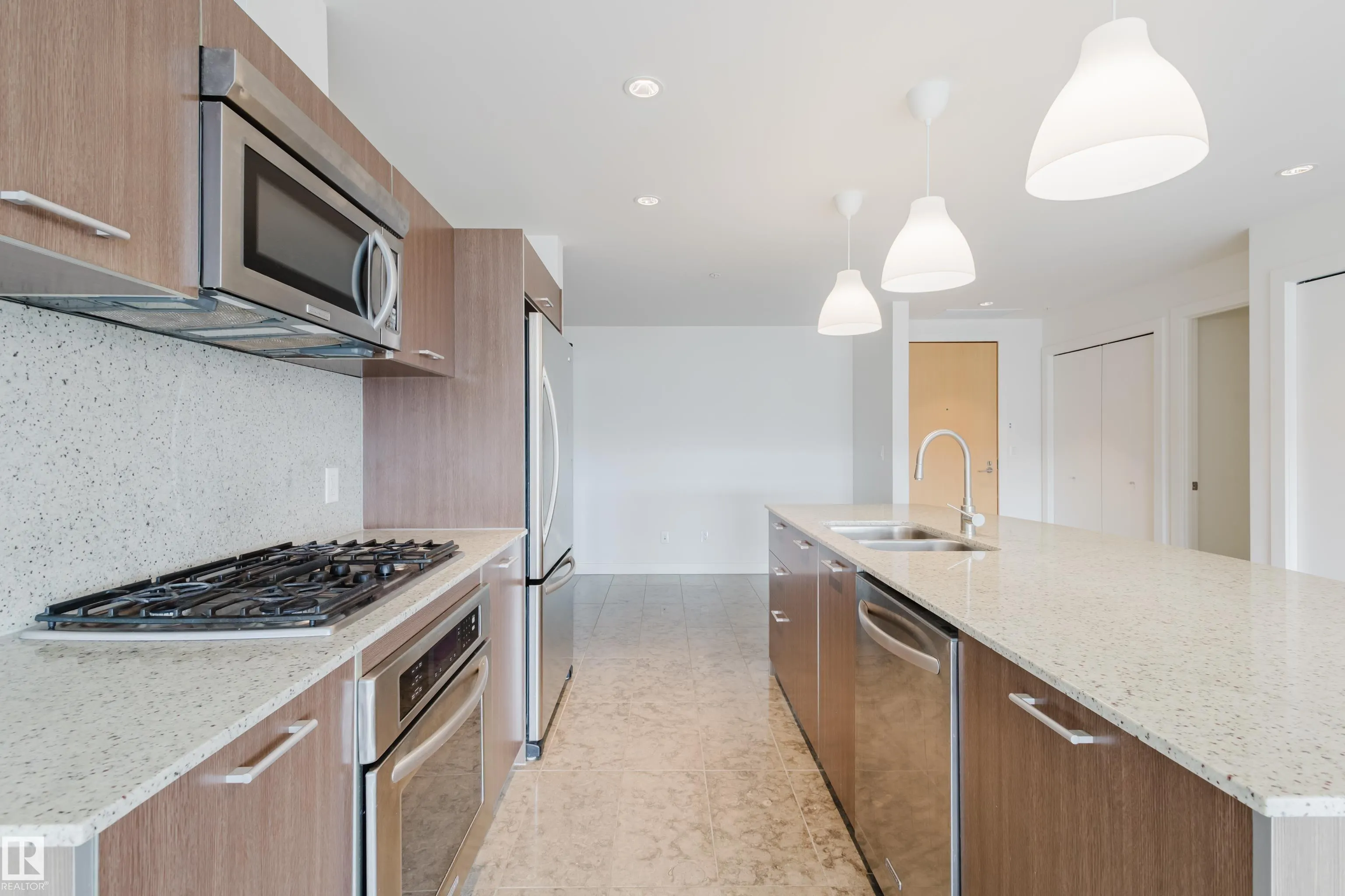 2504 109 Street