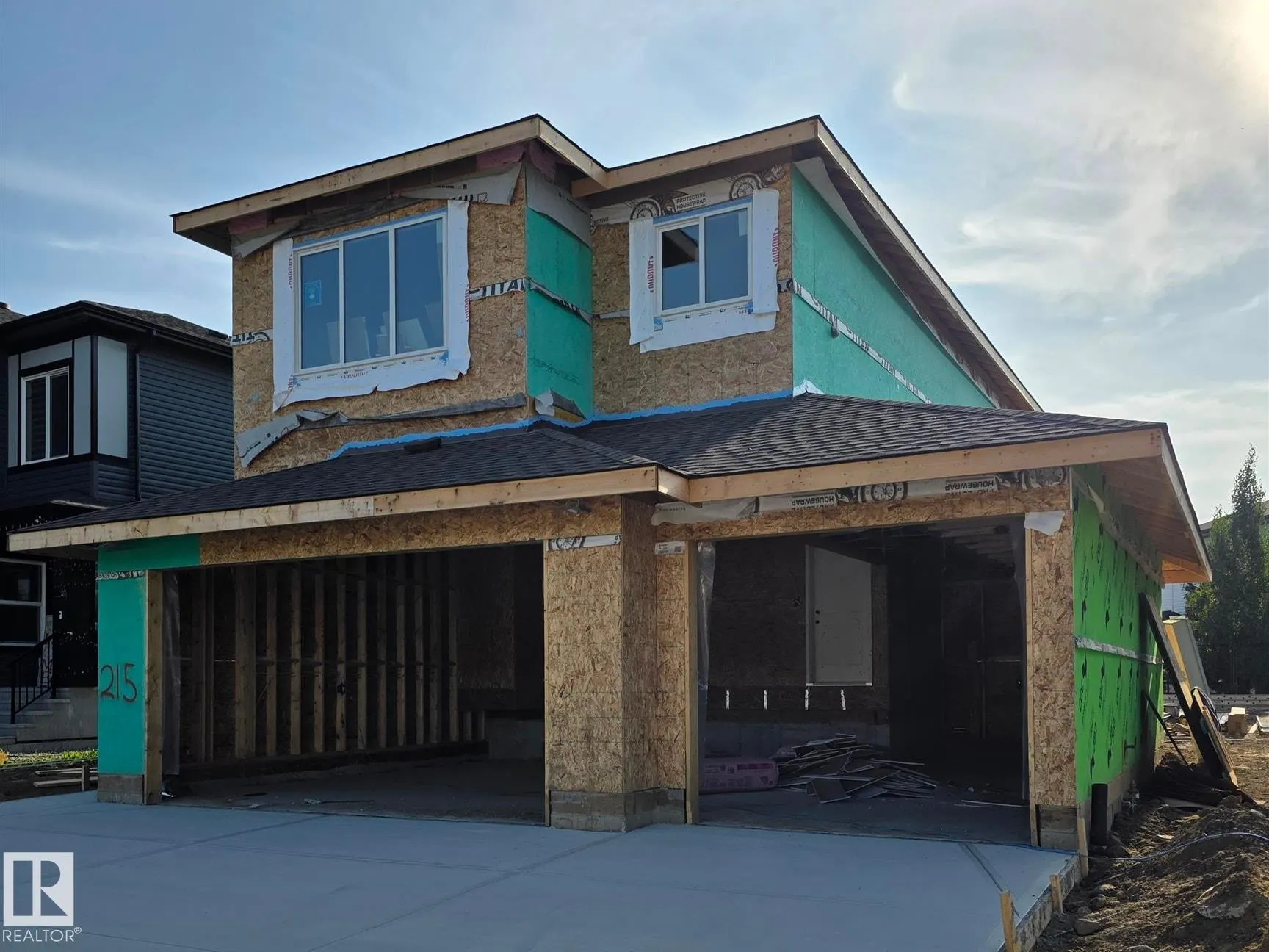 215 RAVINE Drive