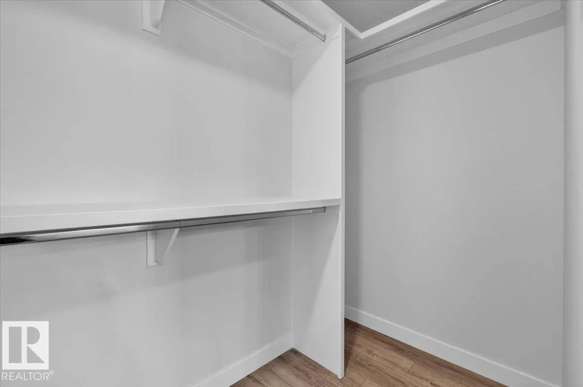 215 RAVINE Drive