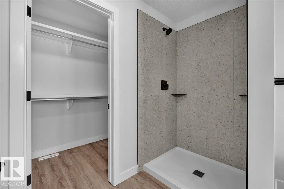 215 RAVINE Drive
