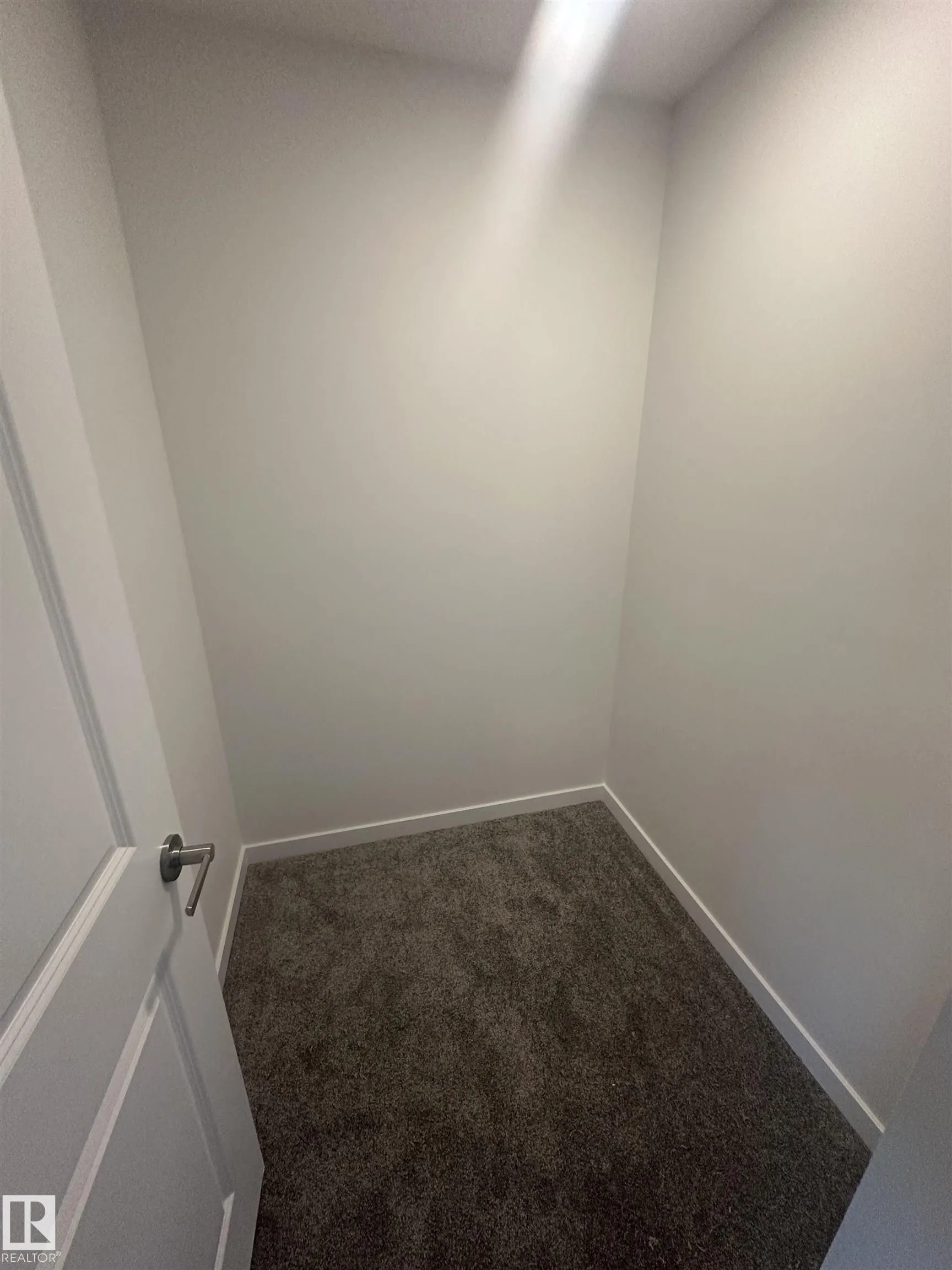 8925 ELVES Loop